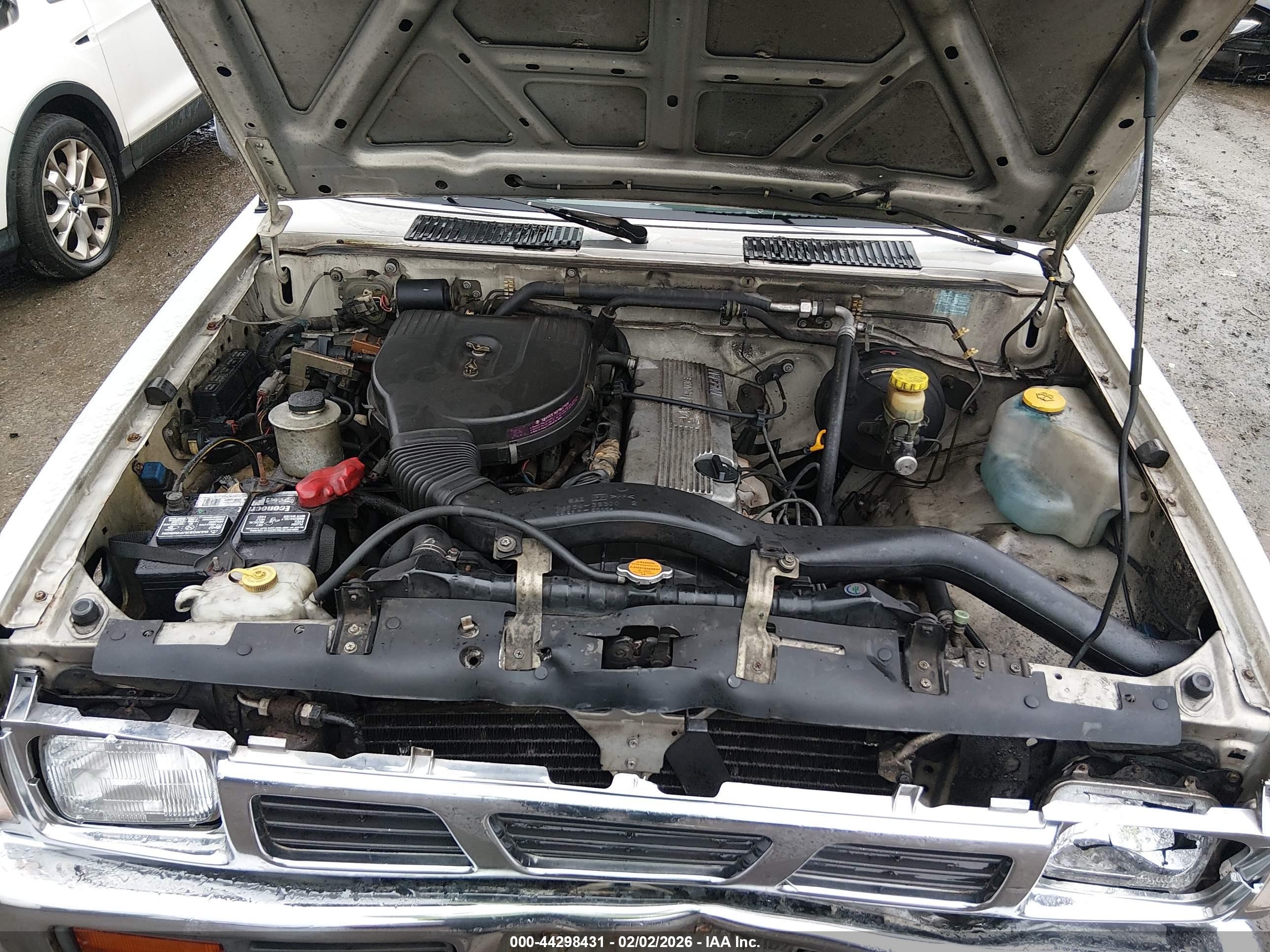 NISSAN 4X2 image 10