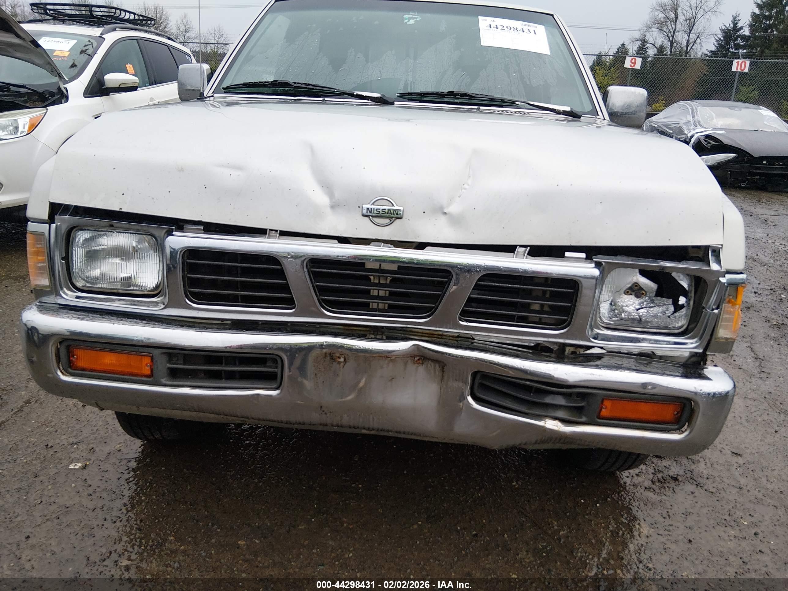 NISSAN 4X2 image 6