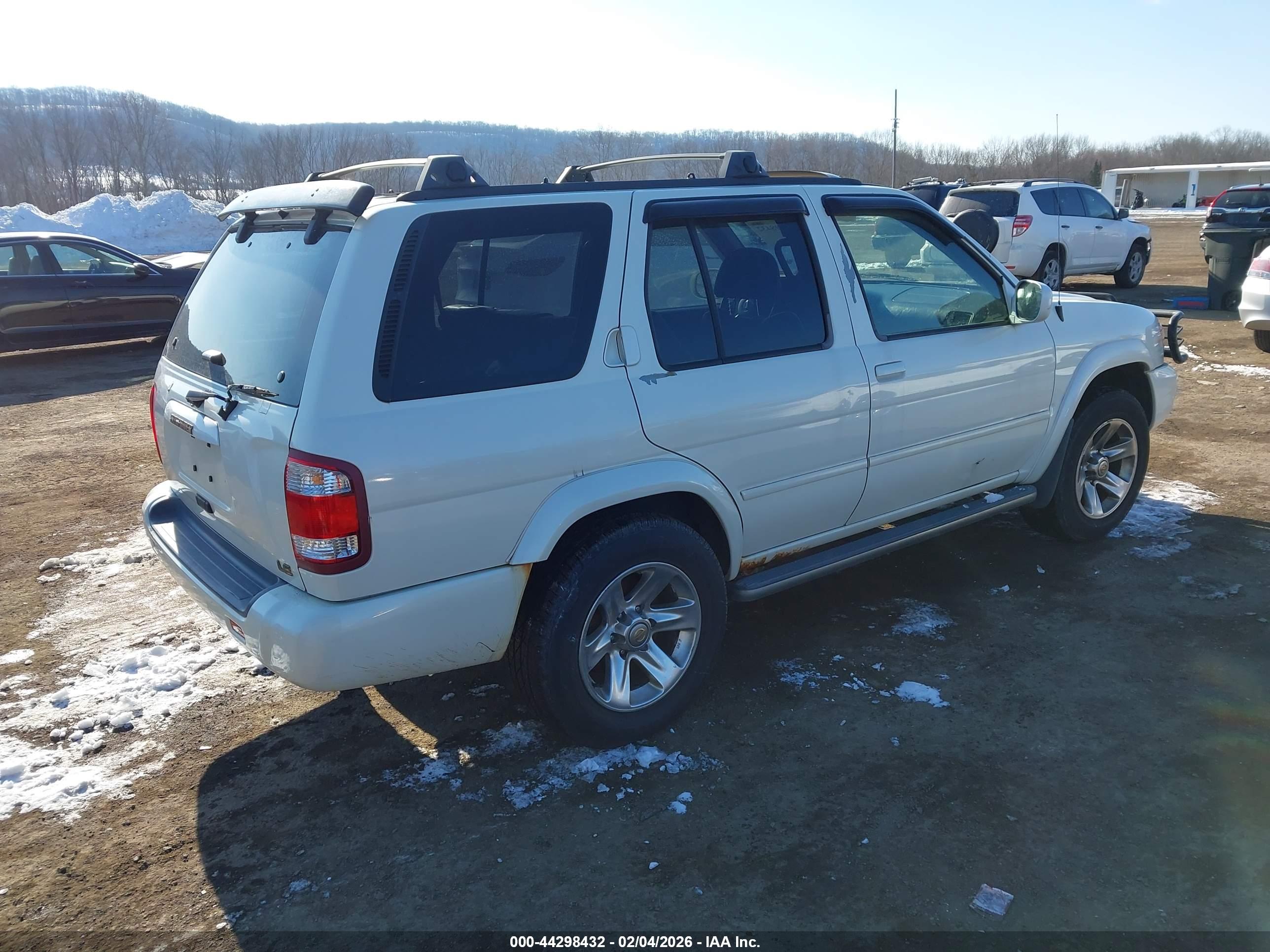NISSAN PATHFINDER image 4