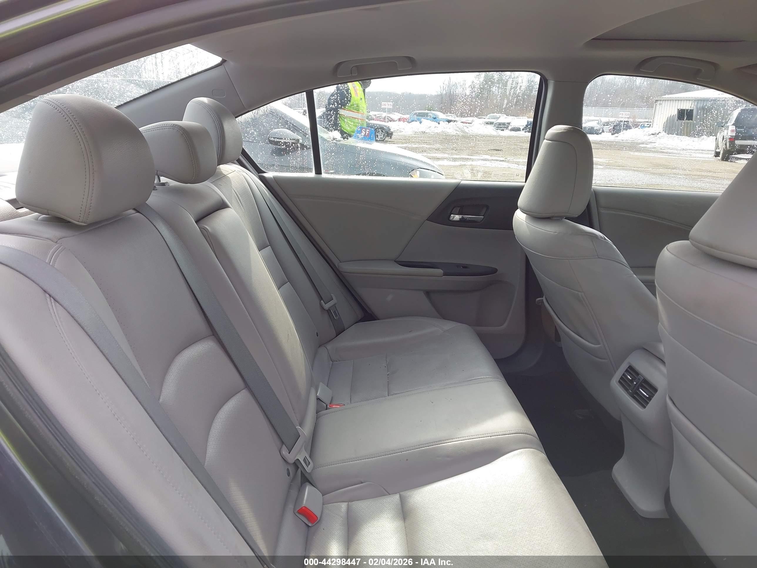 HONDA ACCORD image 8