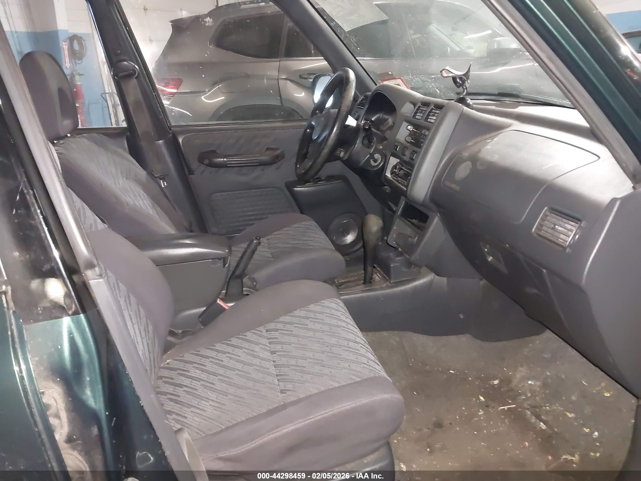 TOYOTA RAV4 image 5