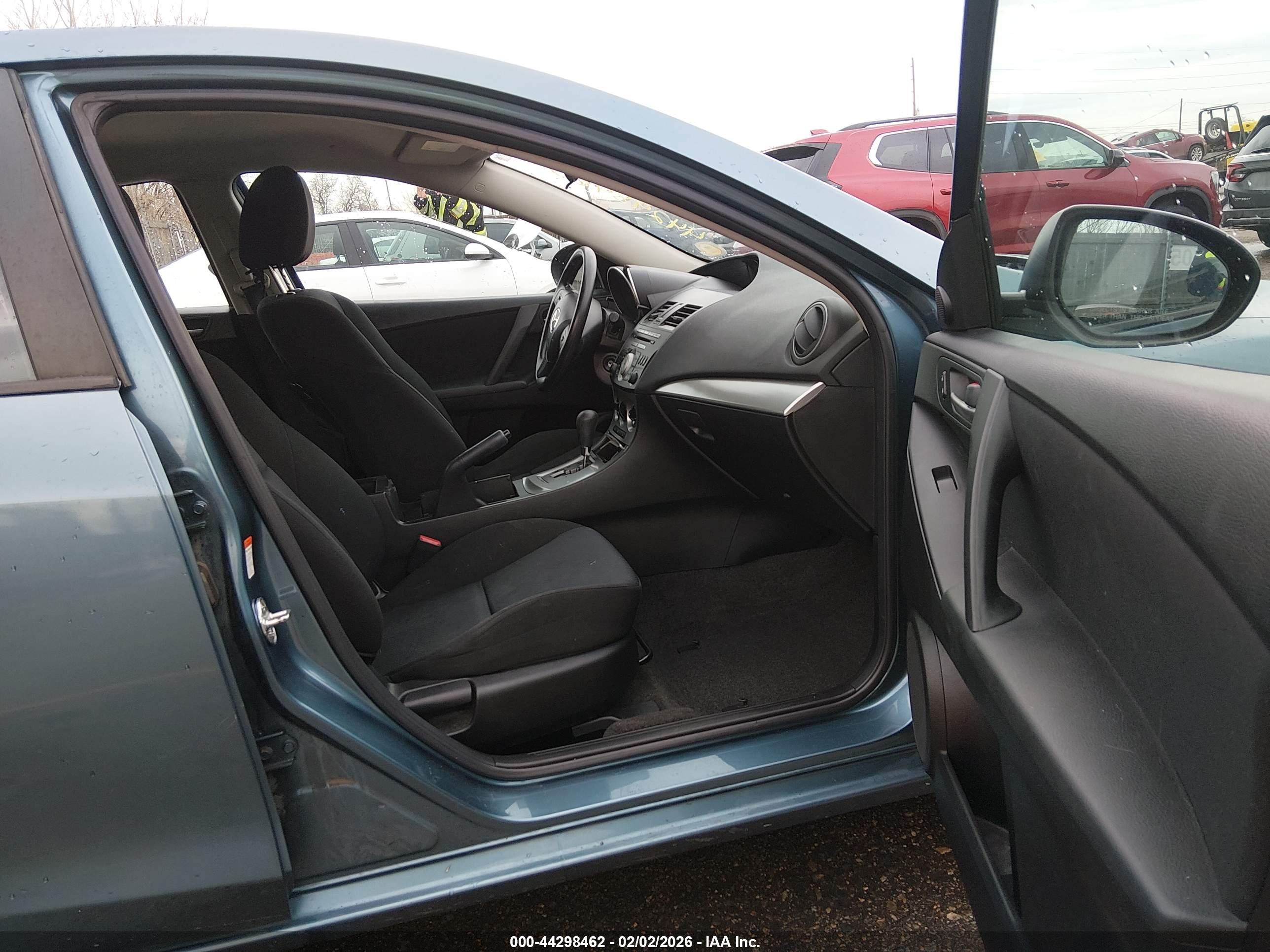 MAZDA MAZDA3 image 5