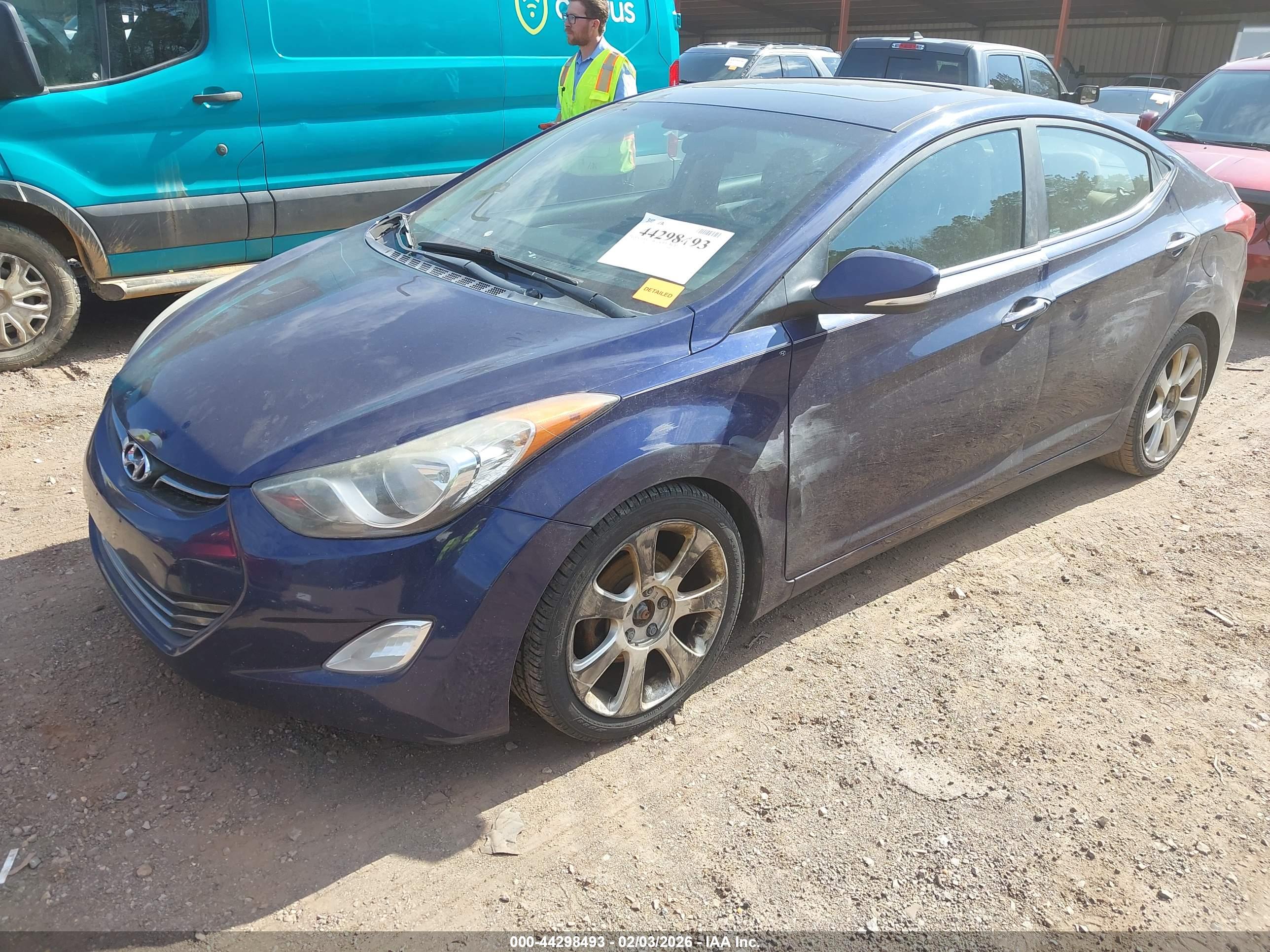 HYUNDAI ELANTRA image 2