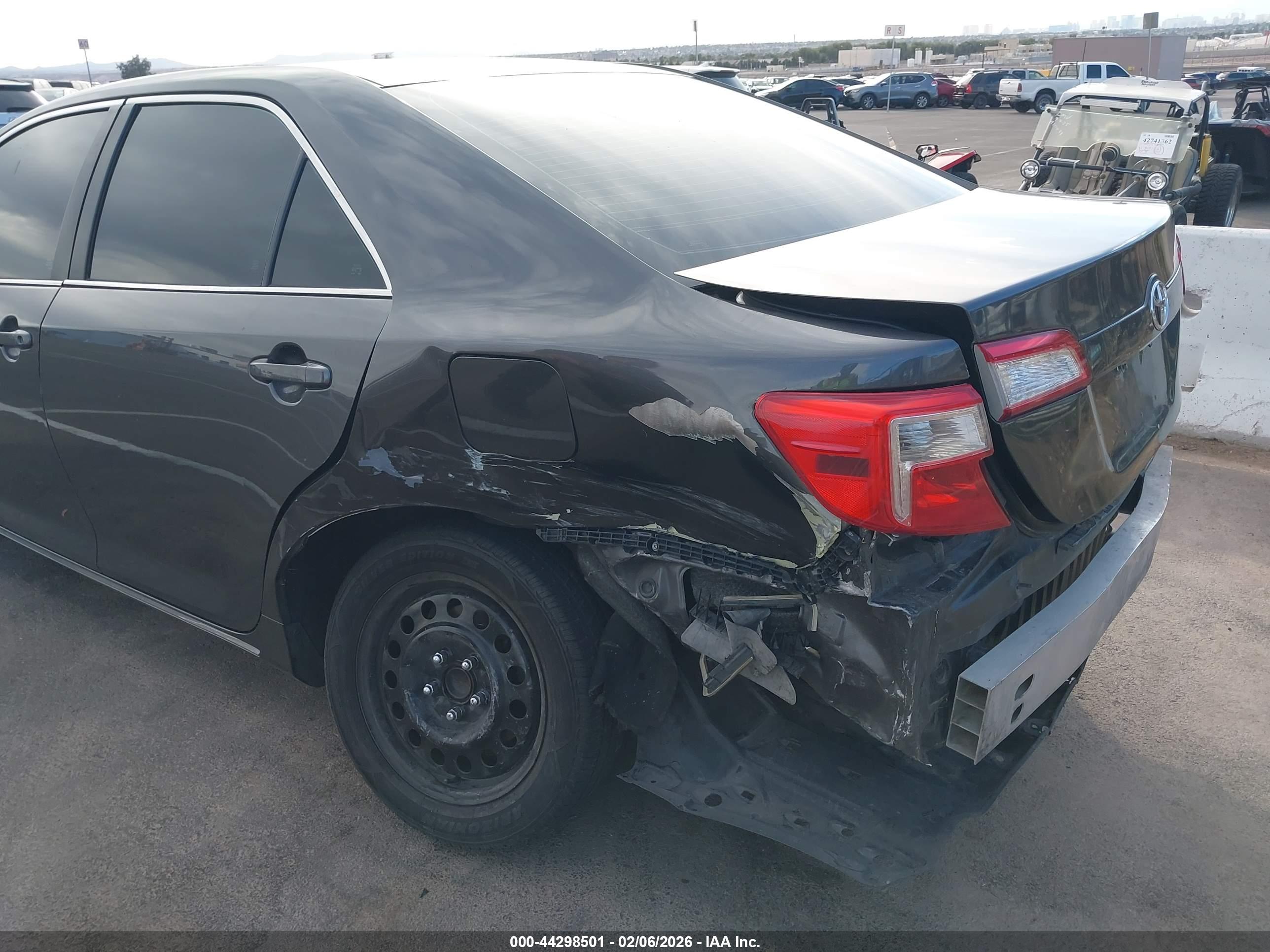 TOYOTA CAMRY image 6