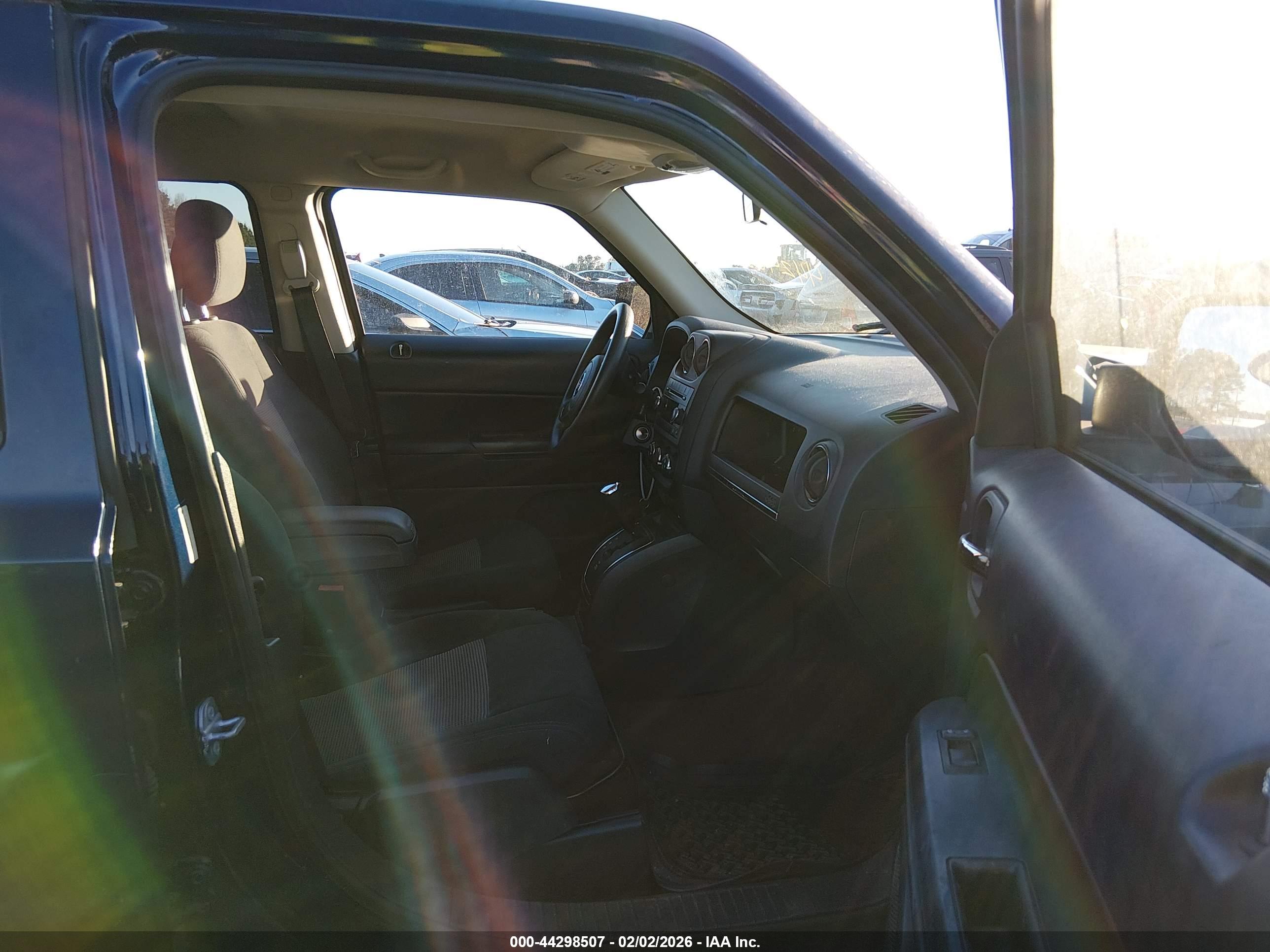 JEEP PATRIOT image 5