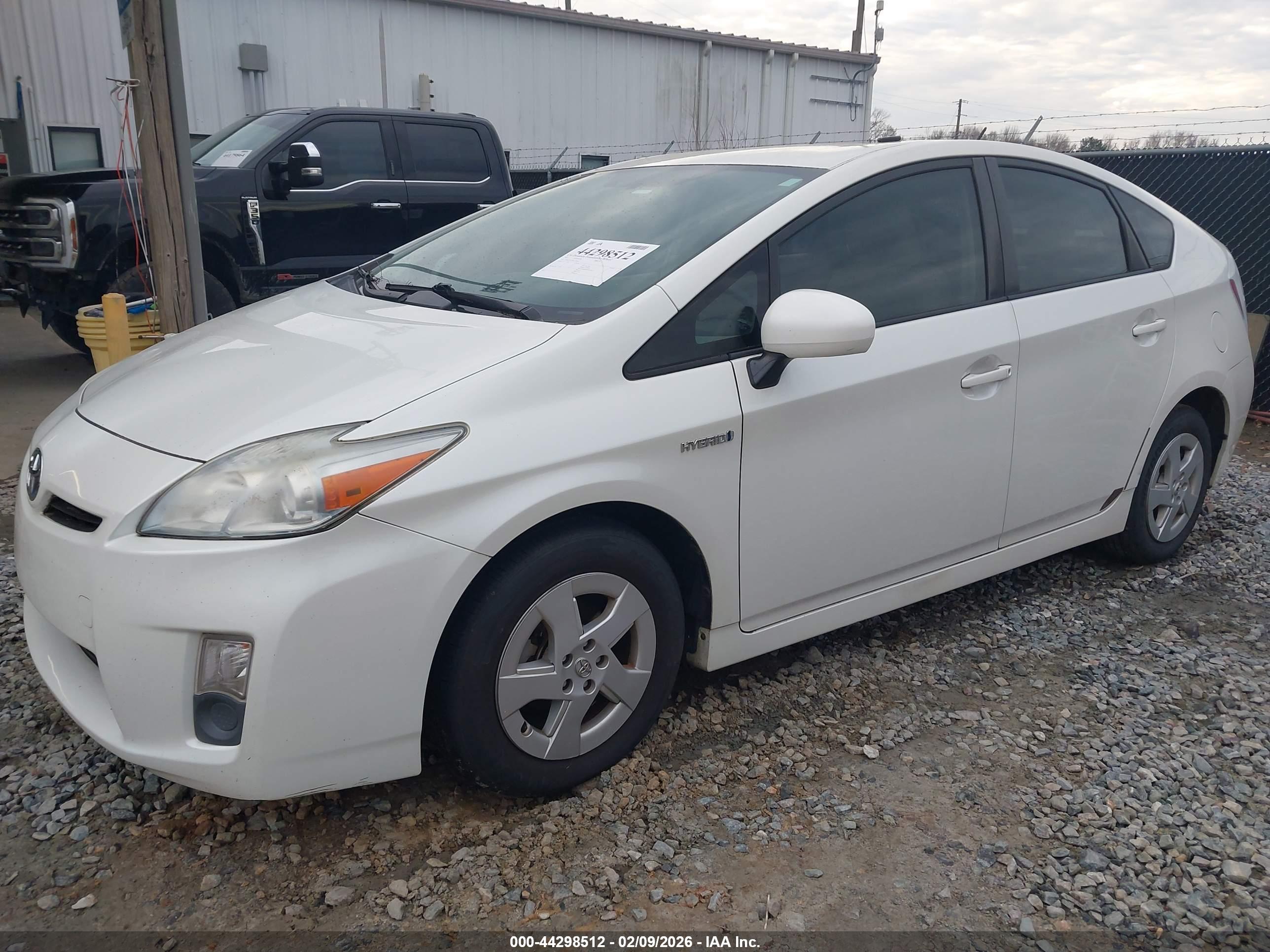 TOYOTA PRIUS image 2