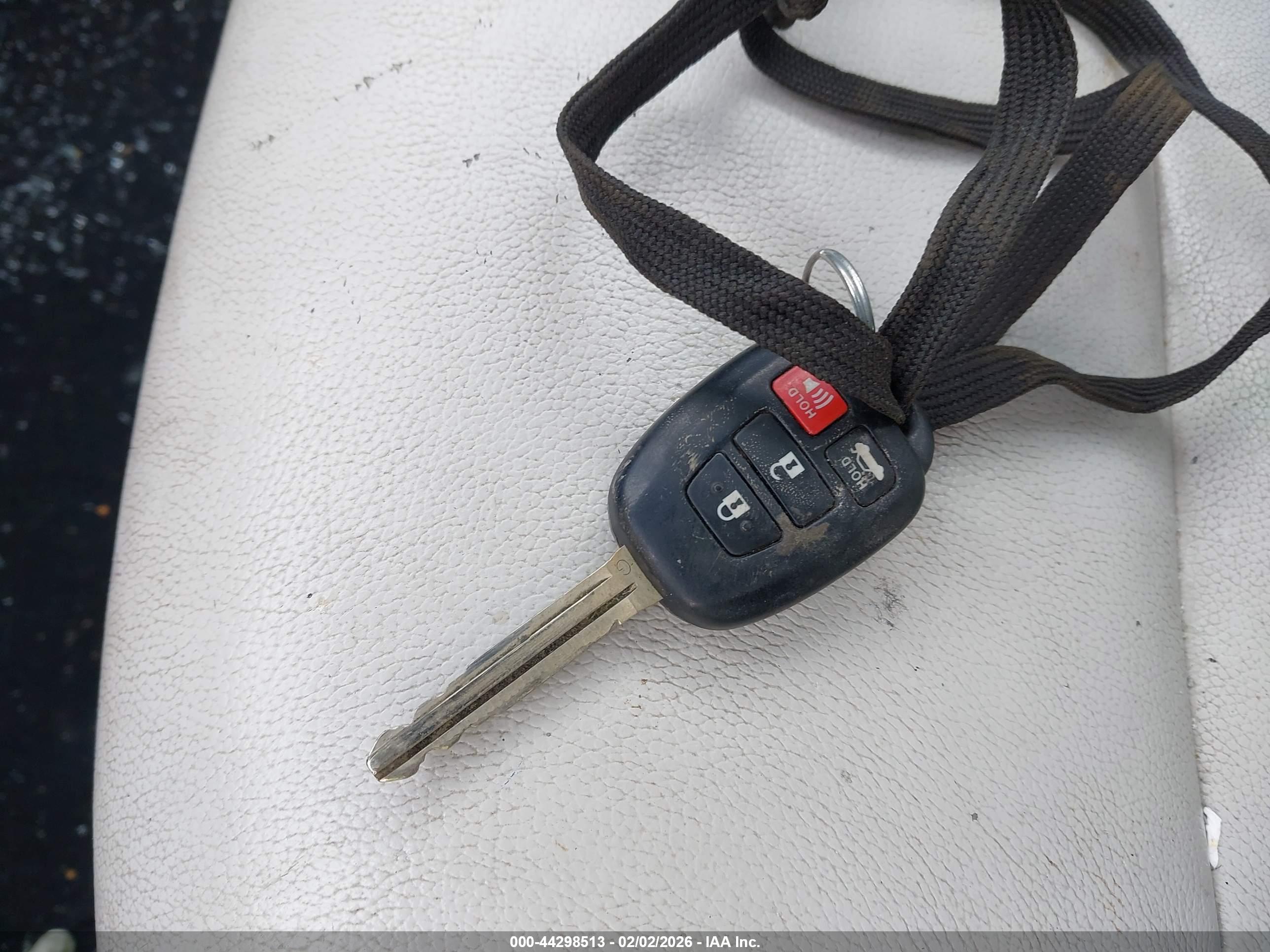 TOYOTA CAMRY image 11