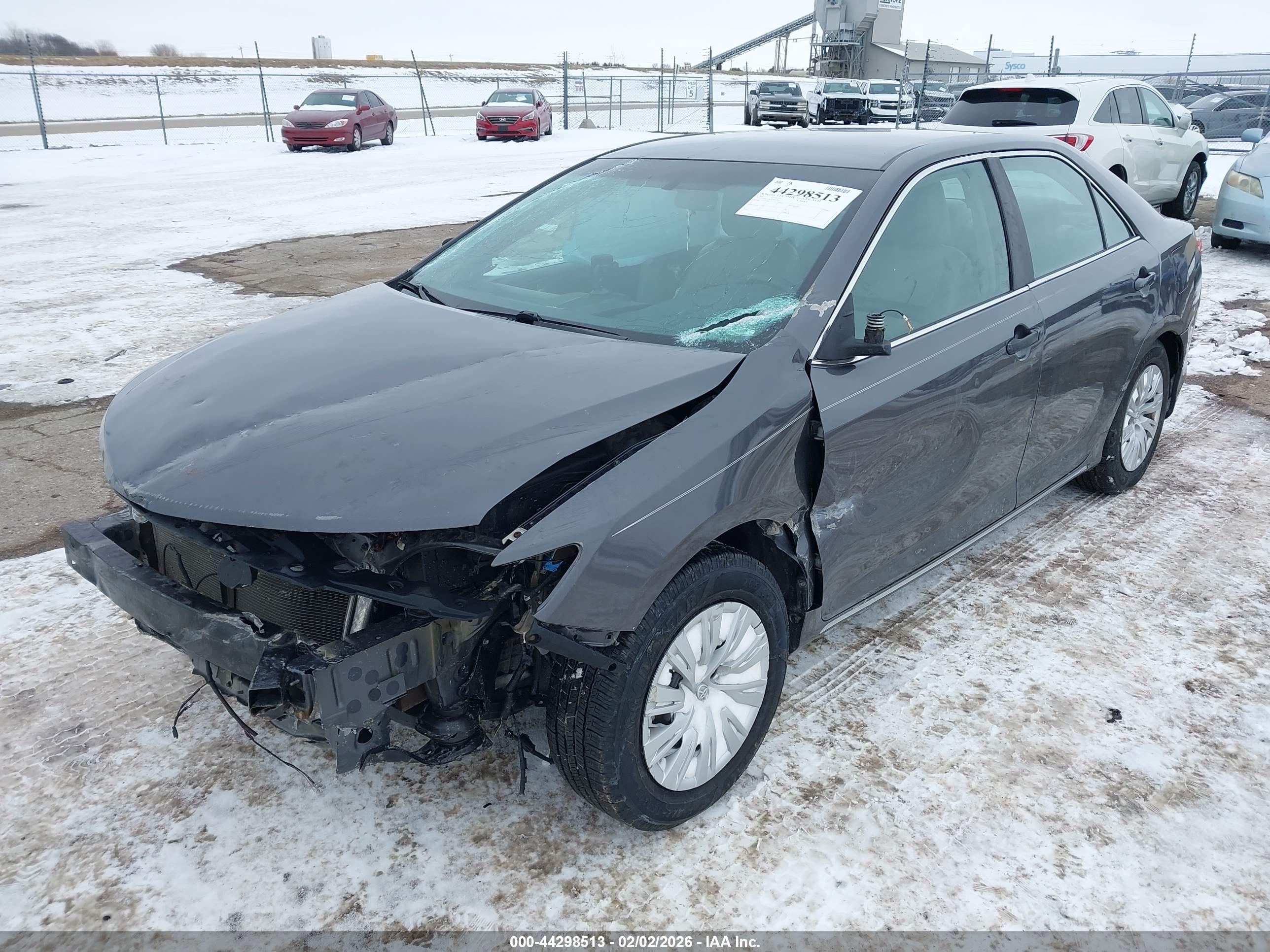 TOYOTA CAMRY image 2