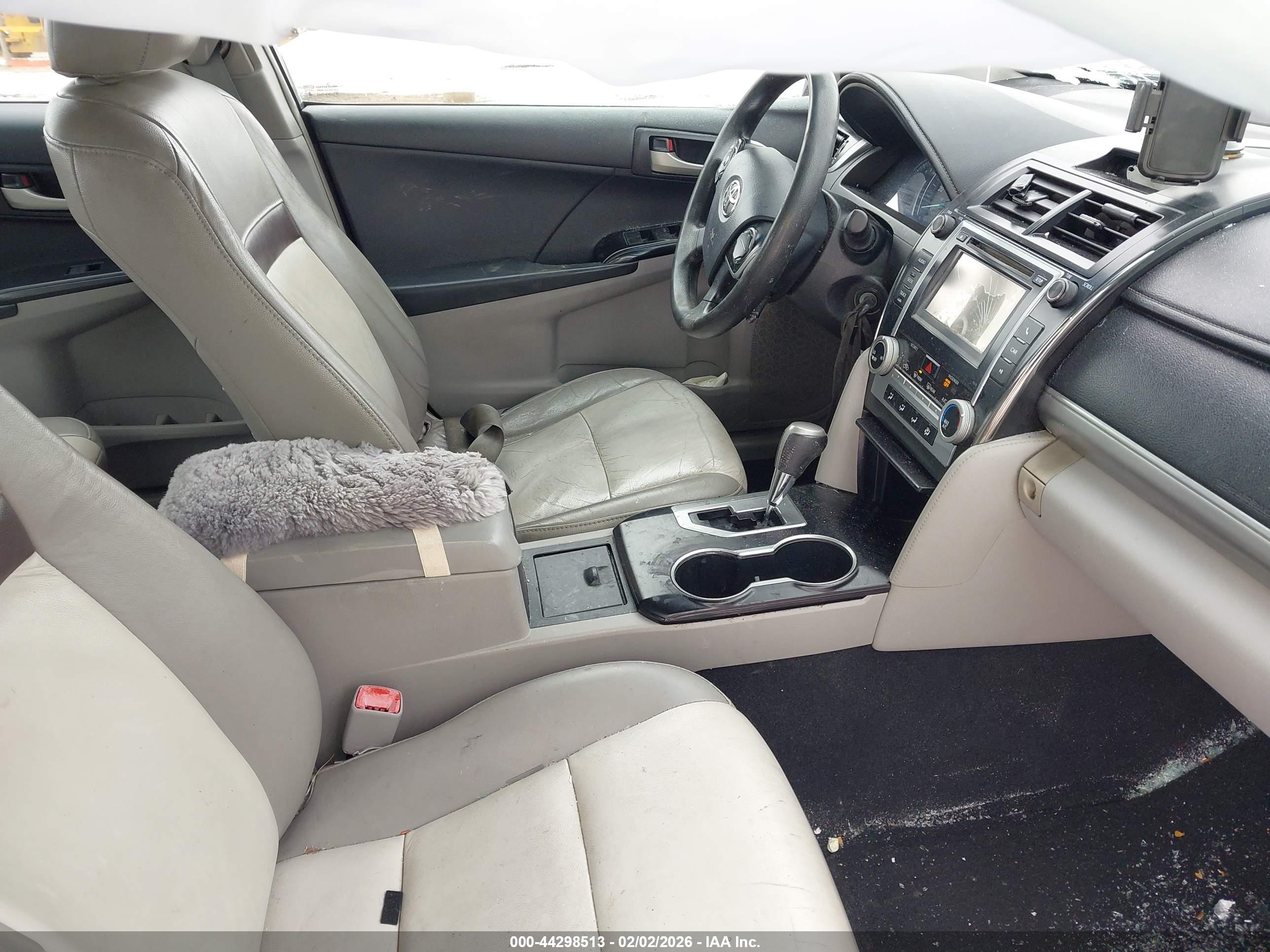 TOYOTA CAMRY image 5