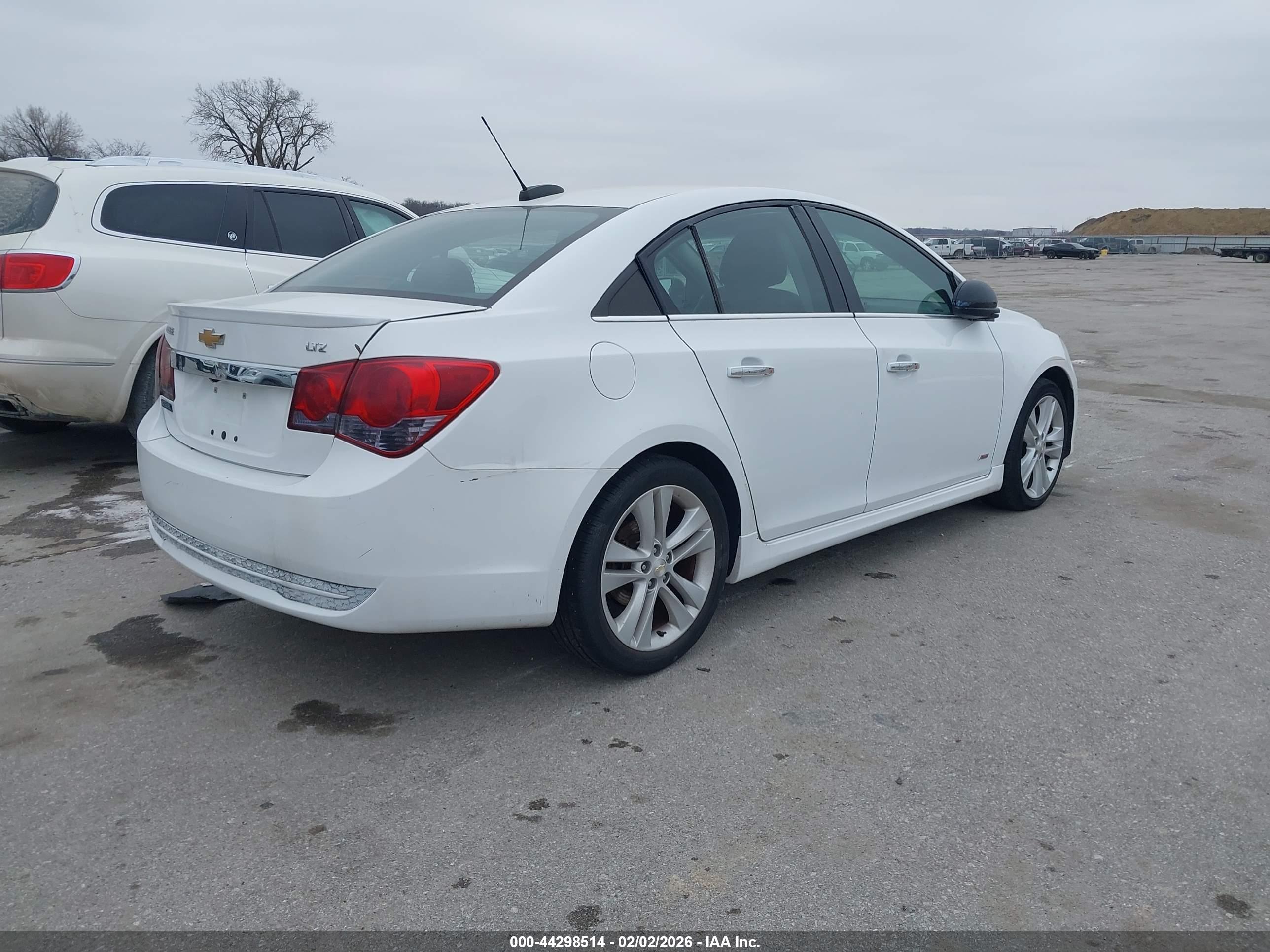 CHEVROLET CRUZE image 4