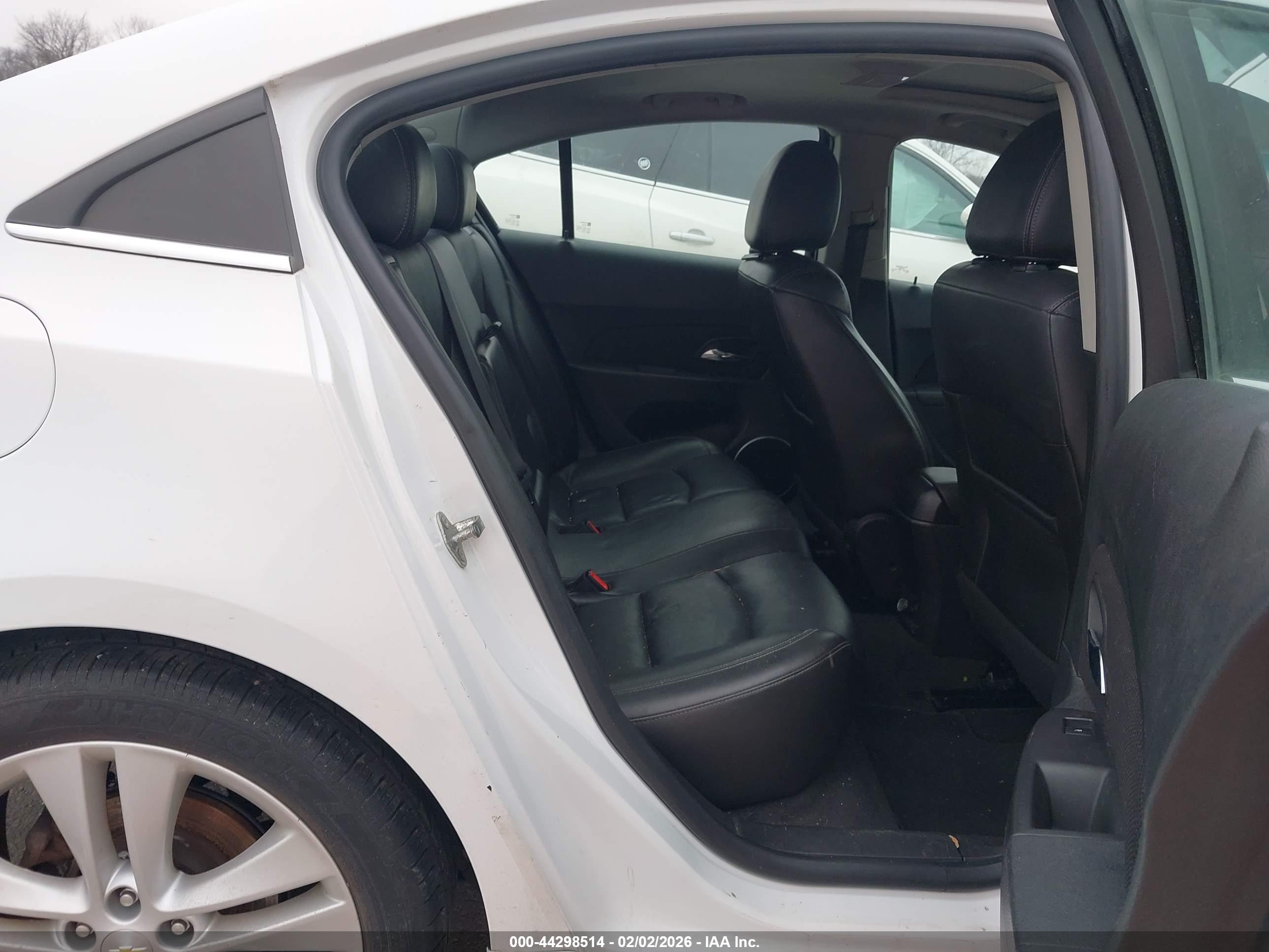CHEVROLET CRUZE image 8