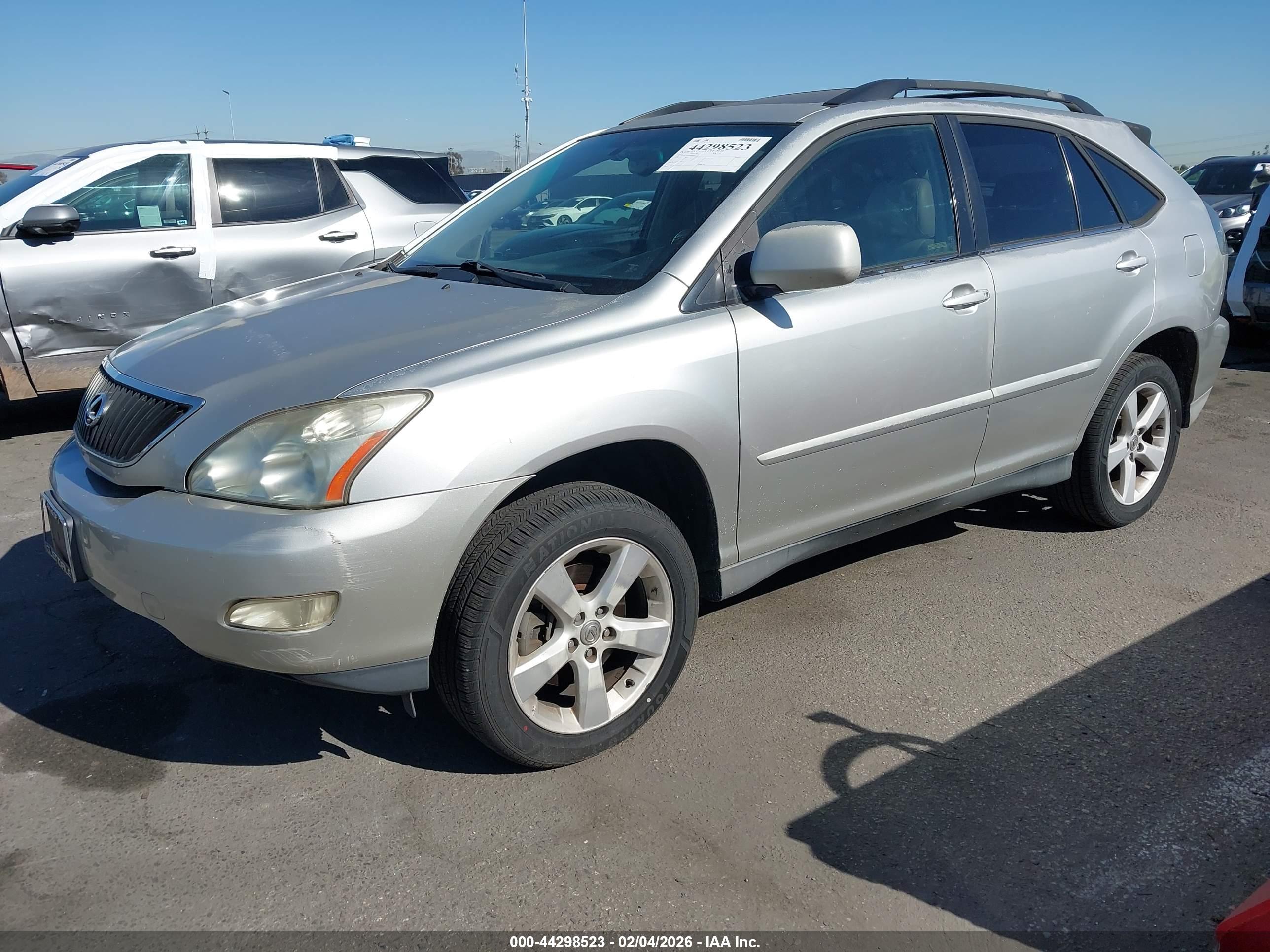 LEXUS RX image 2