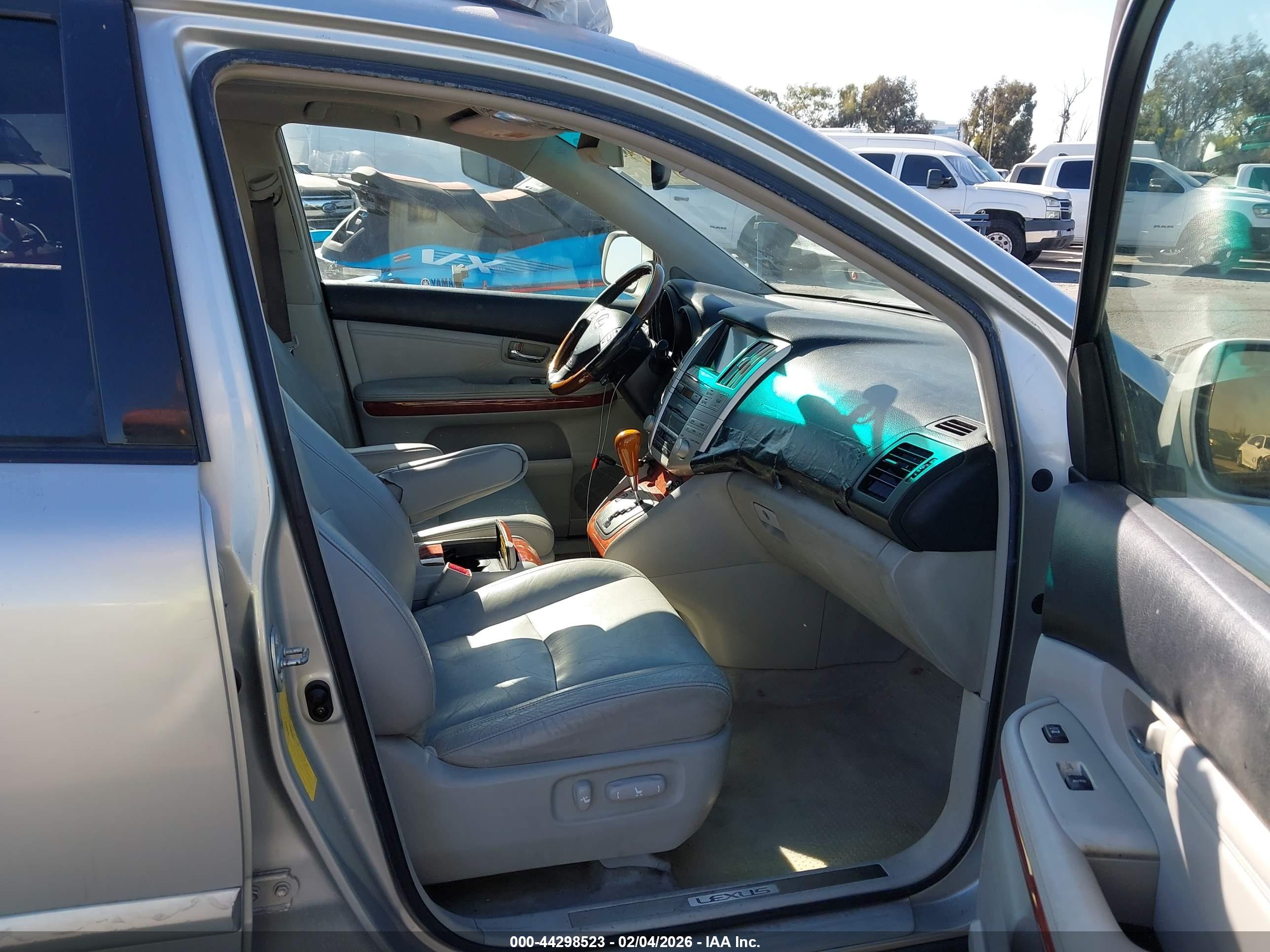 LEXUS RX image 5