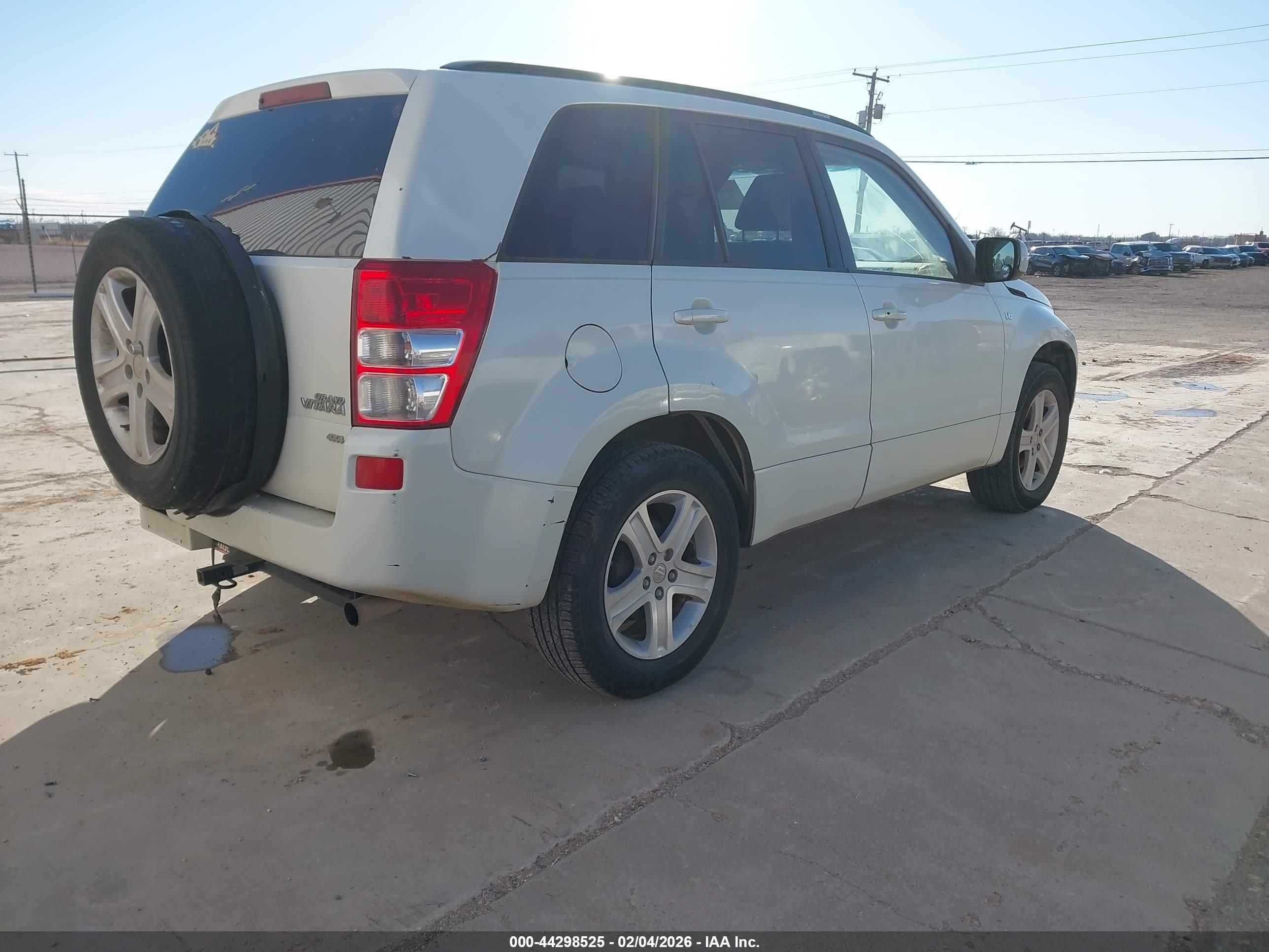 SUZUKI GRAND image 4