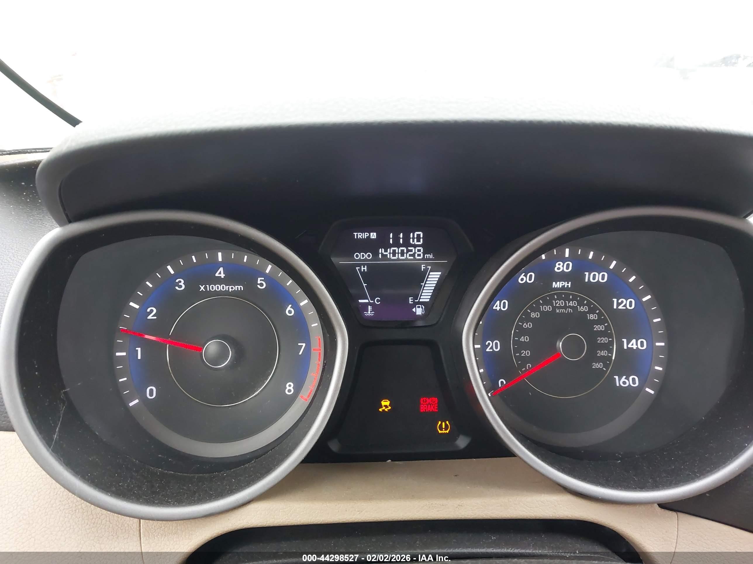 HYUNDAI ELANTRA image 7