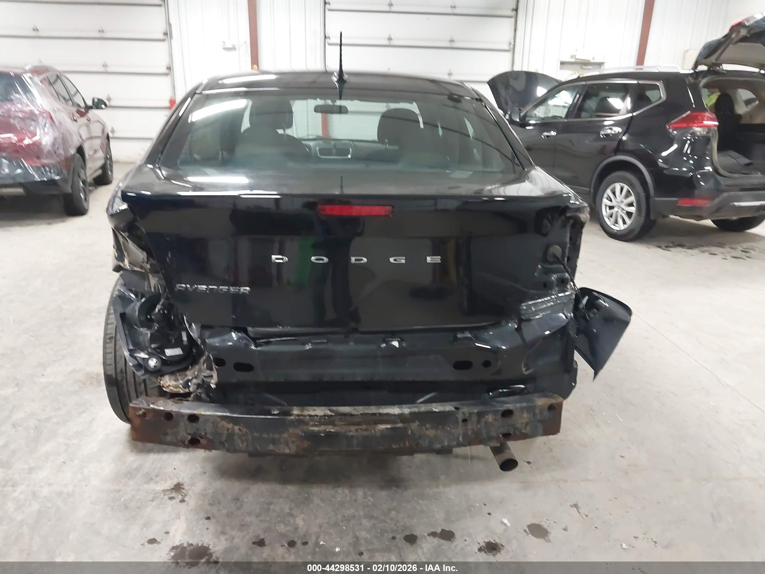 DODGE AVENGER image 6