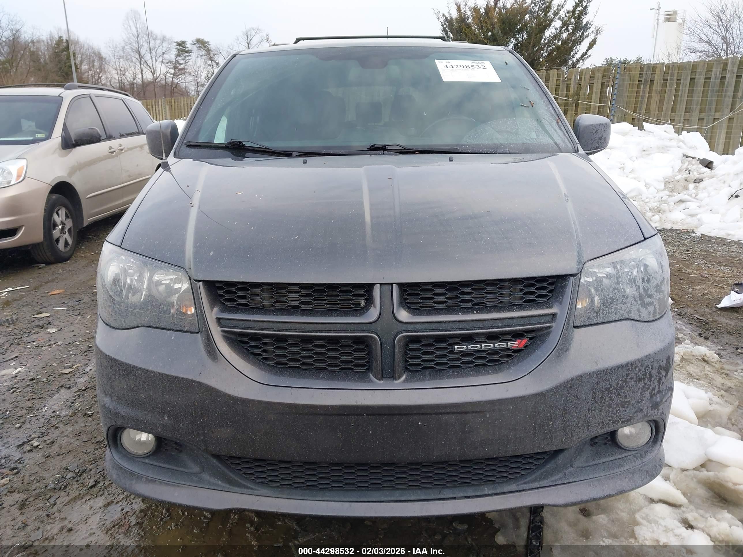 DODGE GRAND image 6