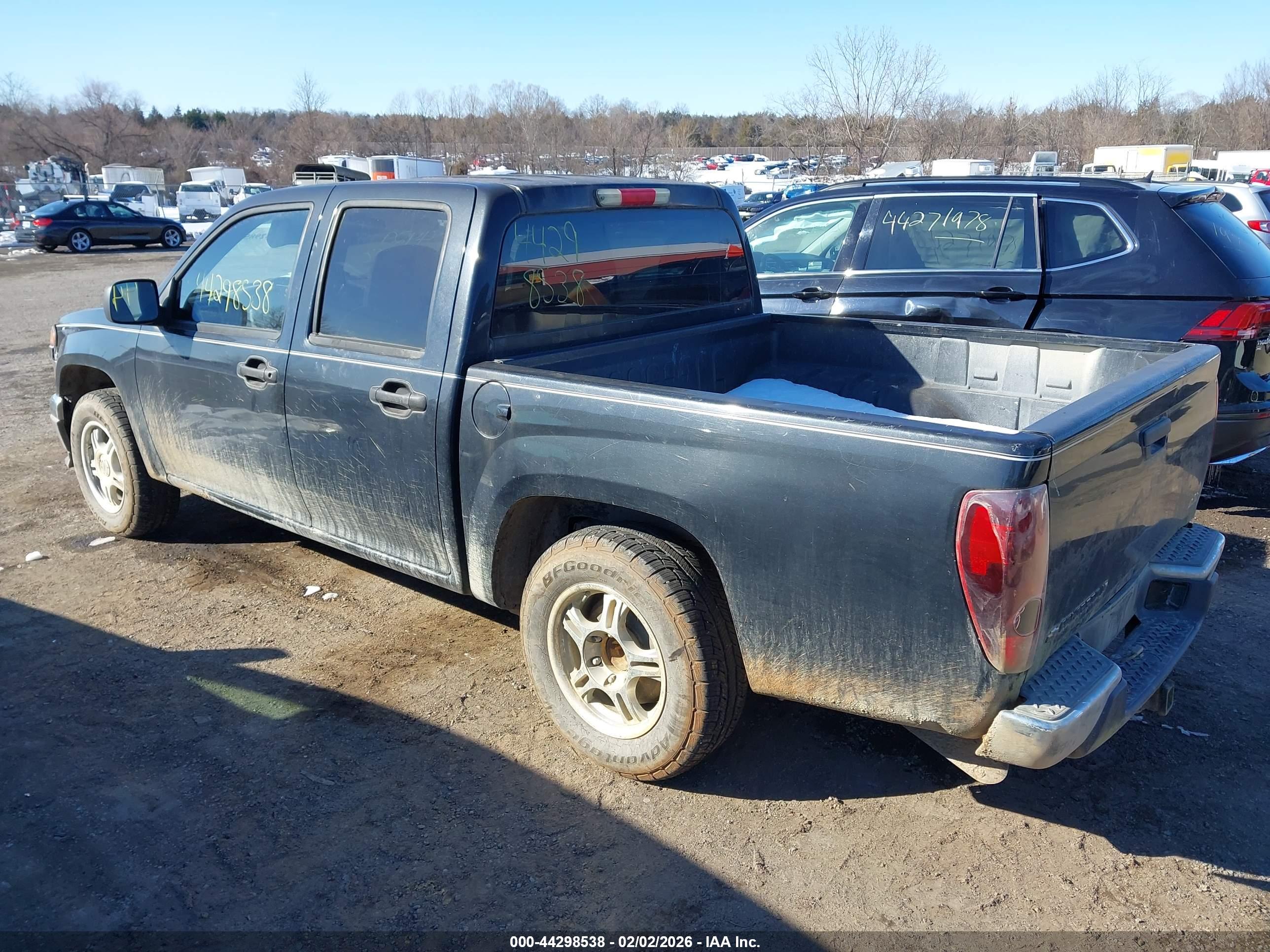 CHEVROLET COLORADO image 3