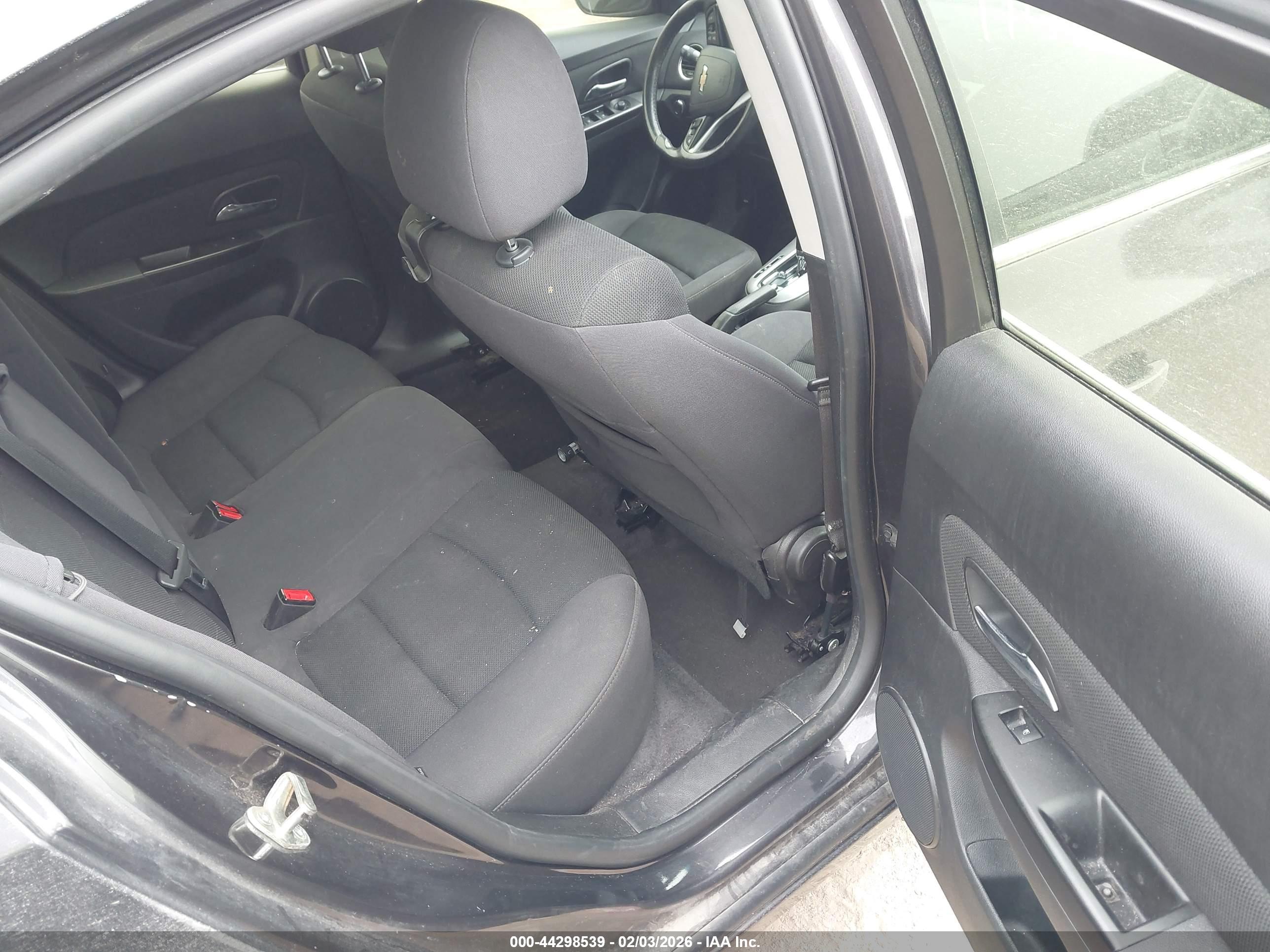 CHEVROLET CRUZE image 8