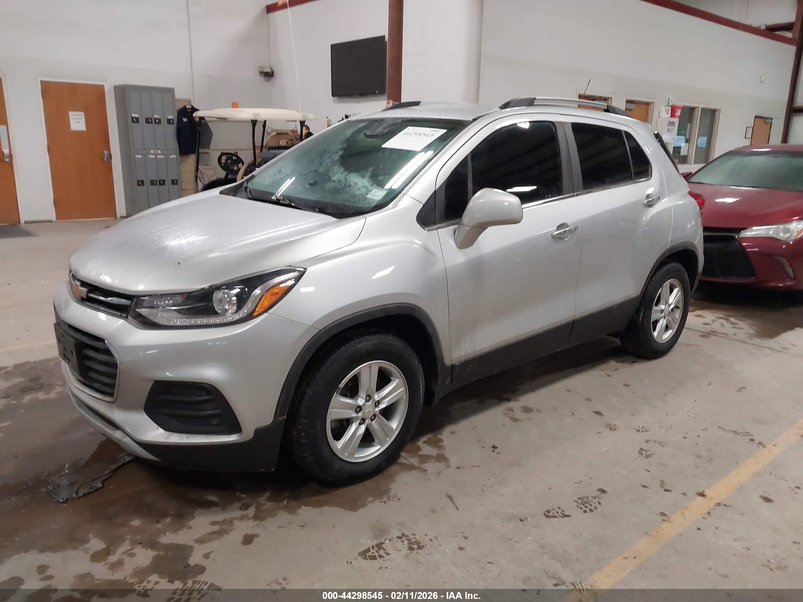 CHEVROLET TRAX image 2