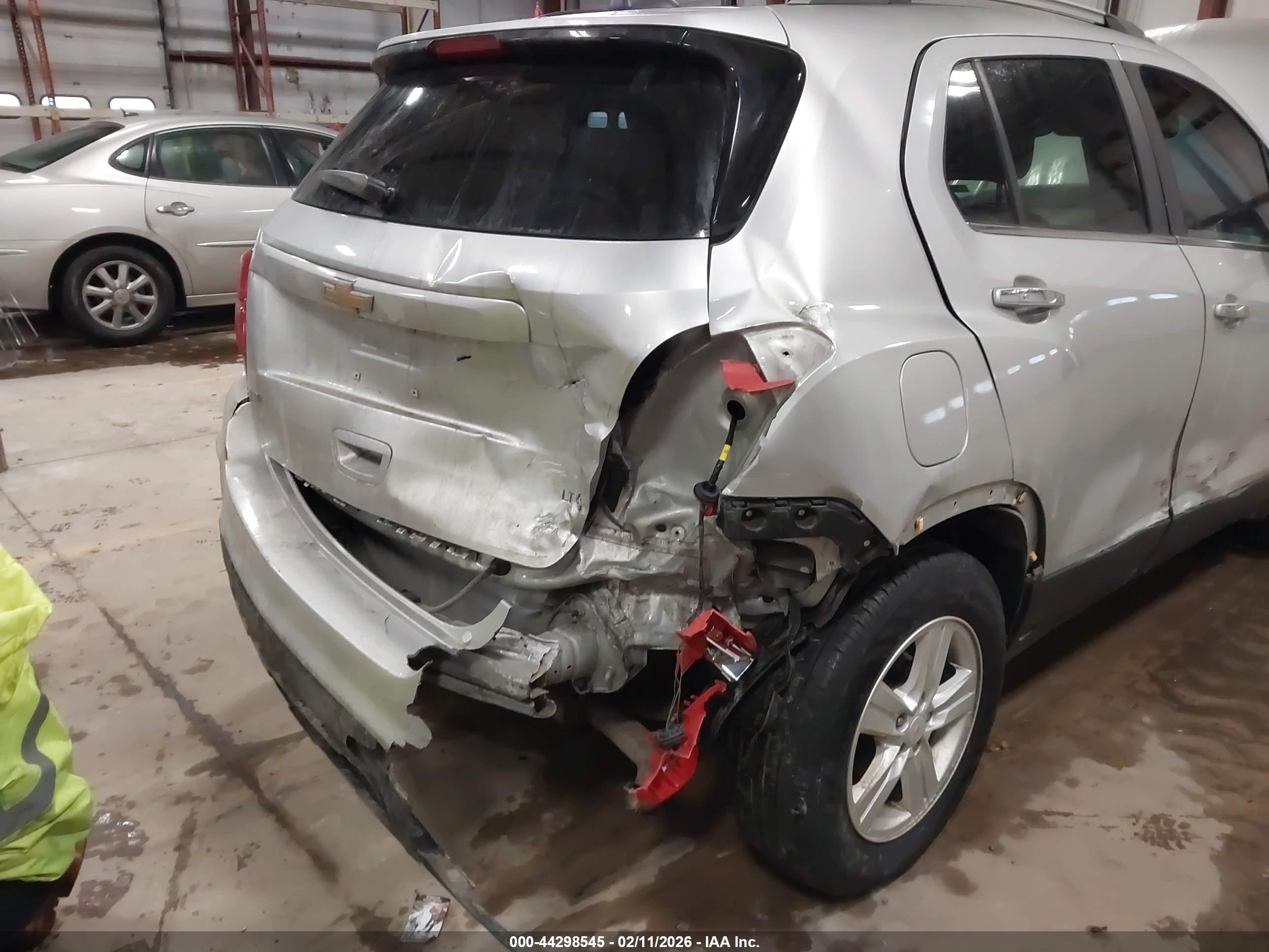 CHEVROLET TRAX image 6