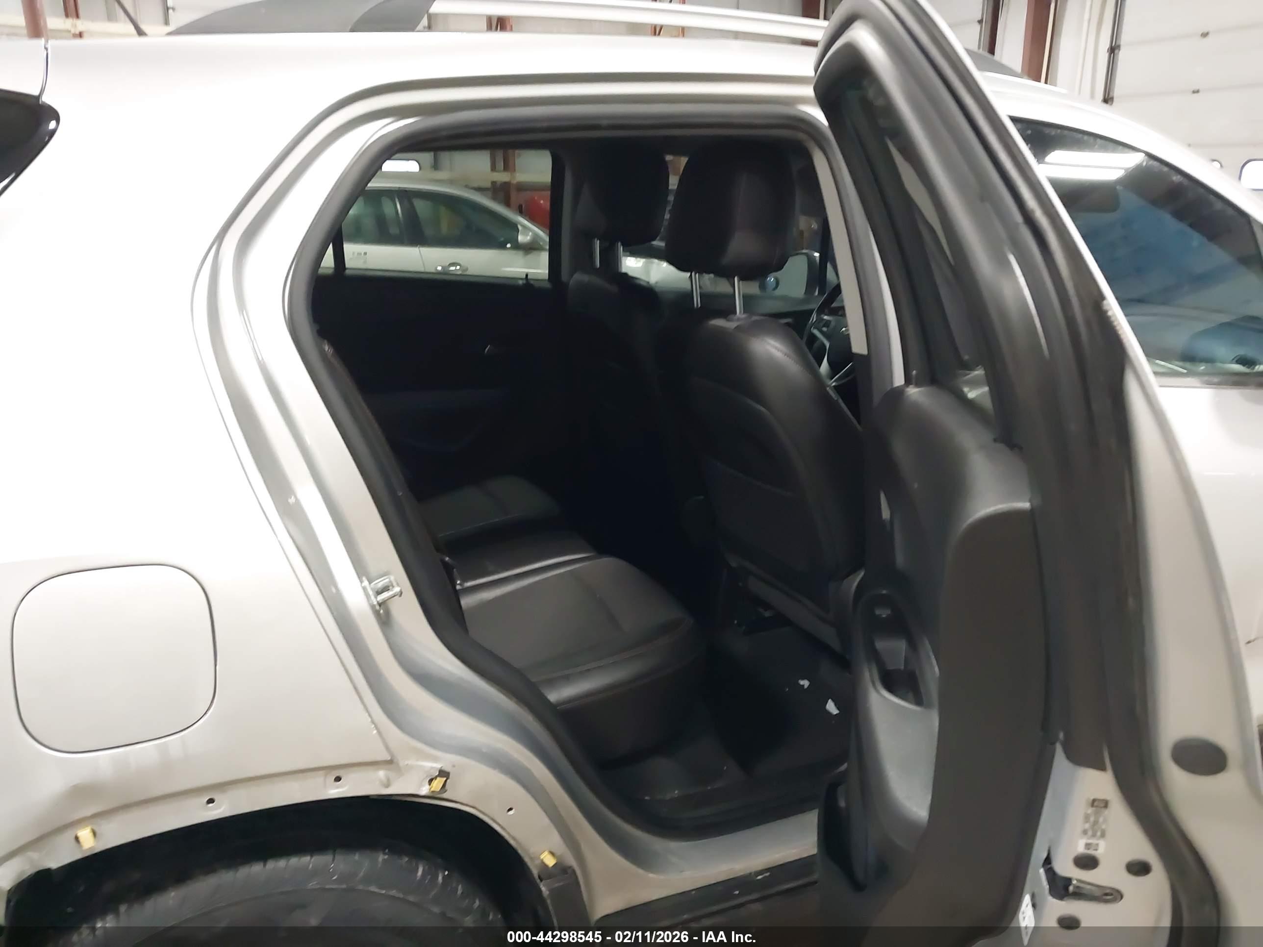 CHEVROLET TRAX image 8