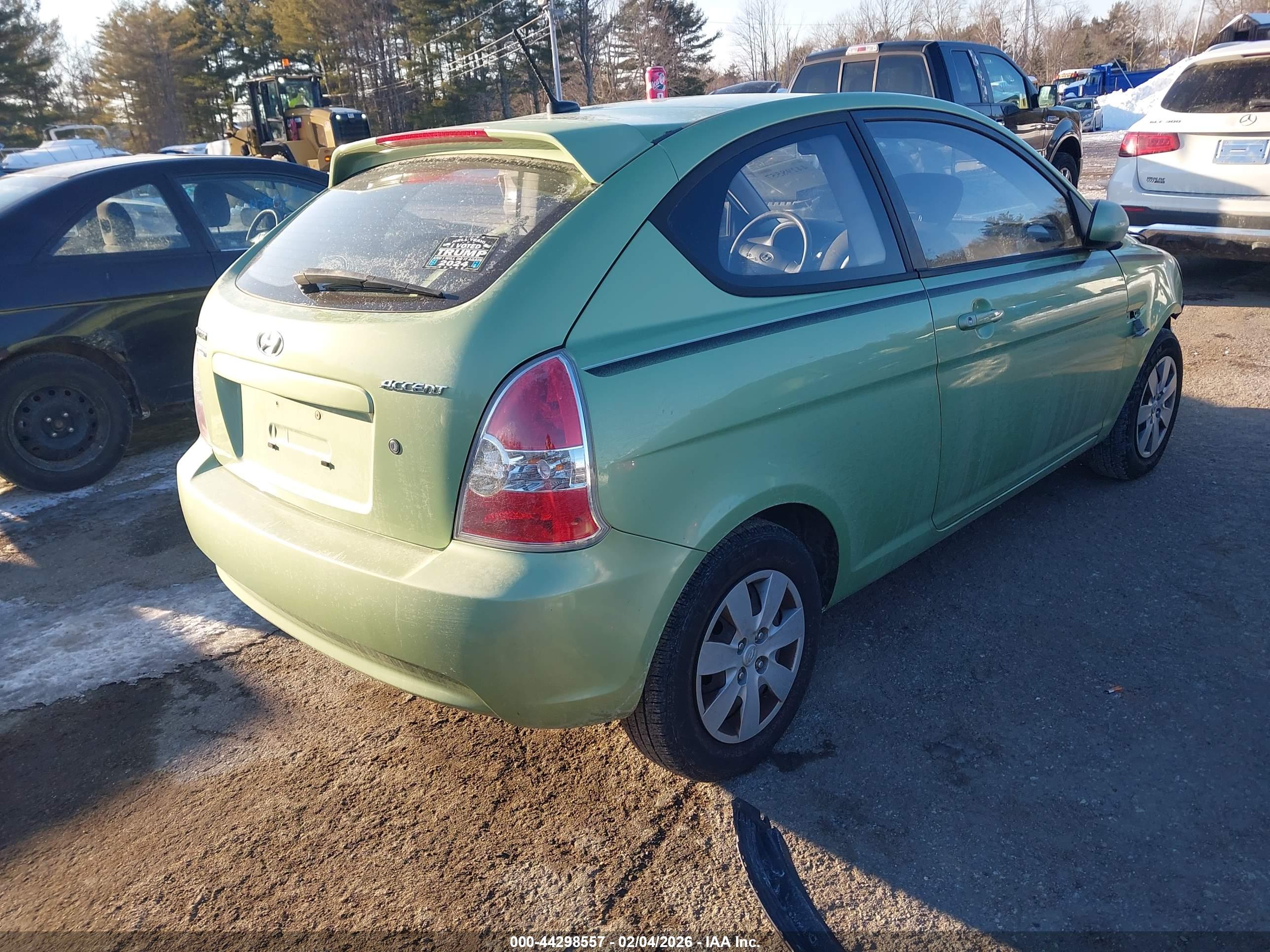 HYUNDAI ACCENT image 4