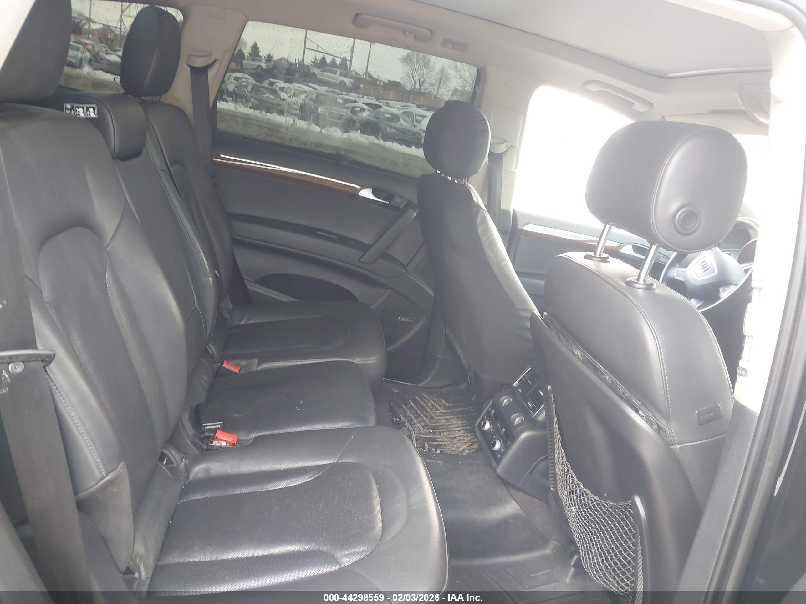 AUDI Q7 image 8
