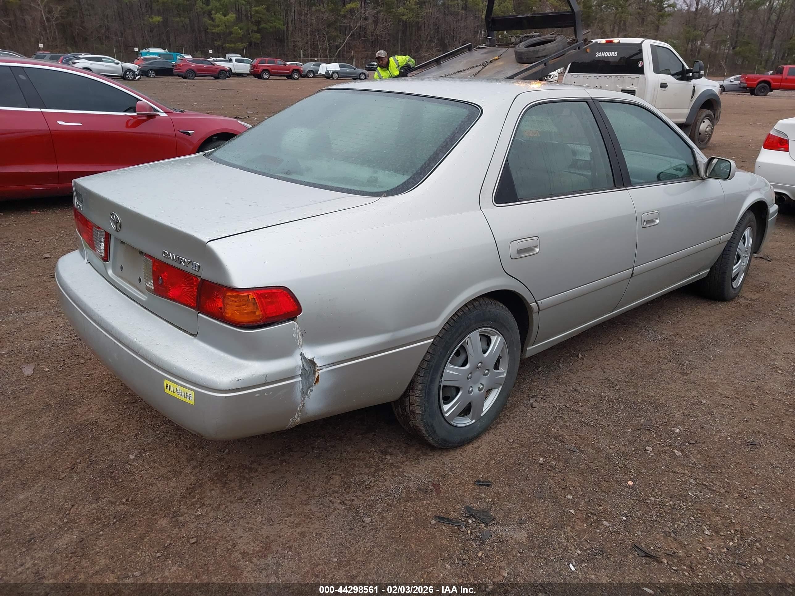 TOYOTA CAMRY image 4