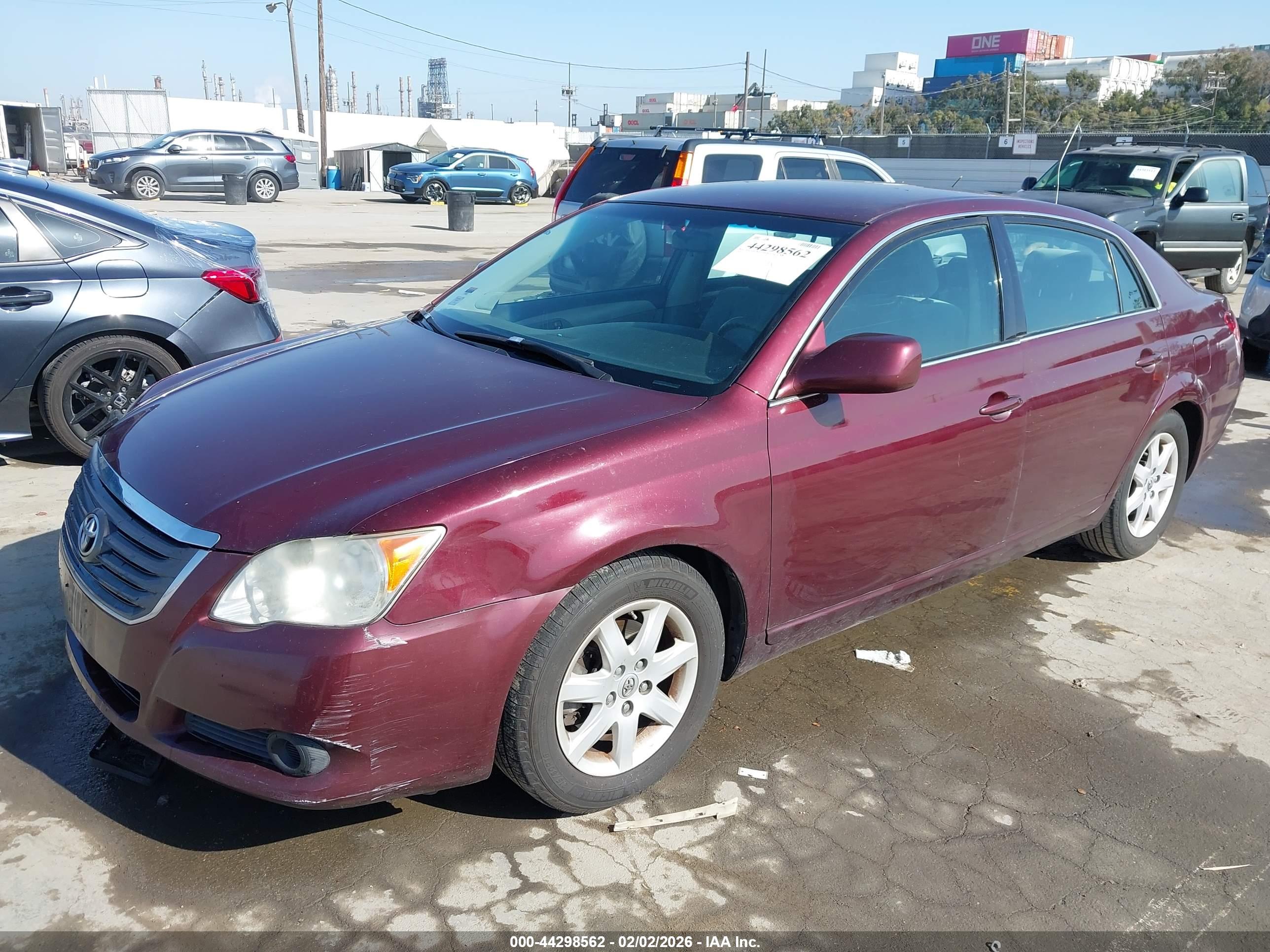 TOYOTA AVALON image 2