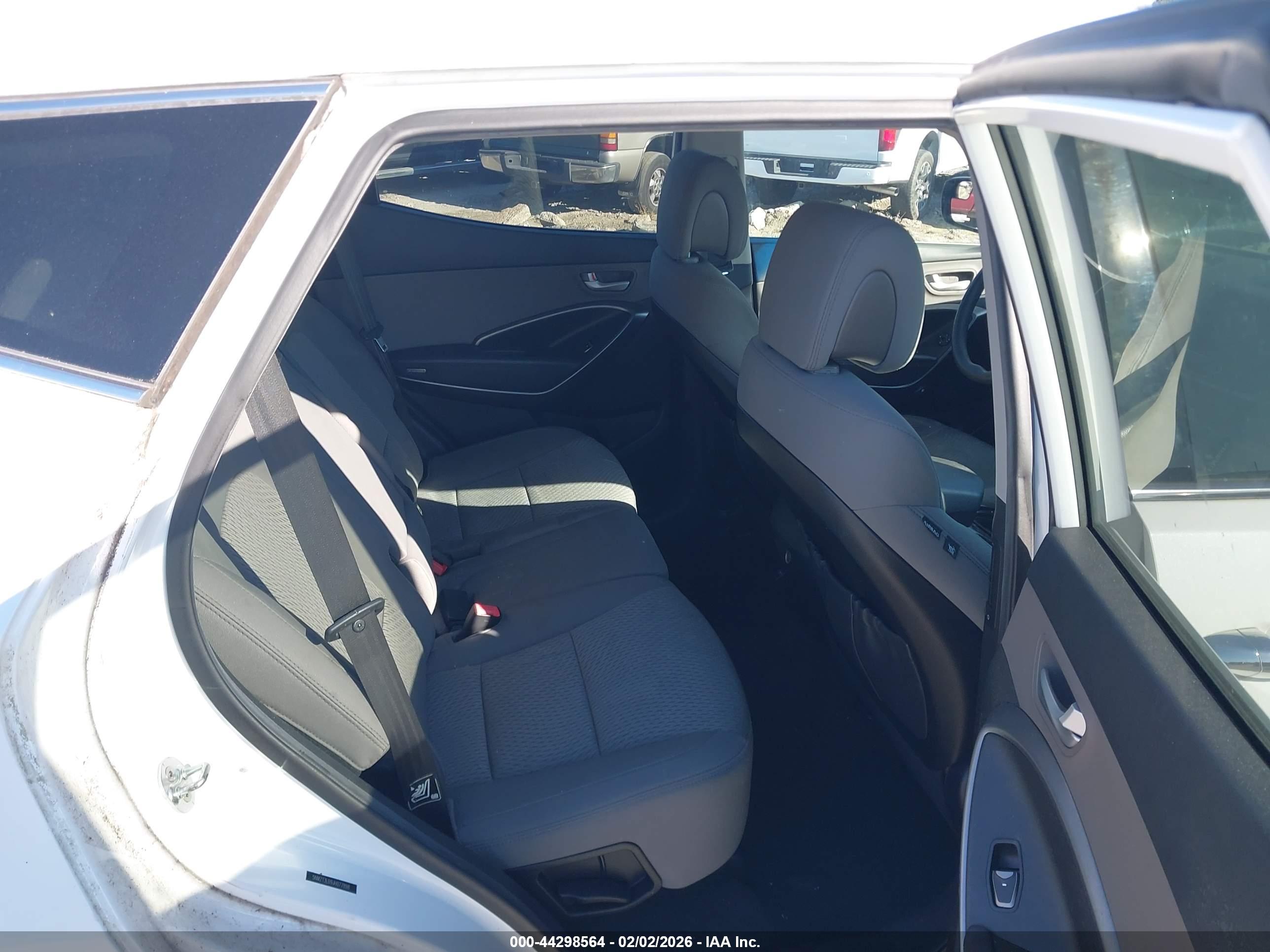 HYUNDAI SANTA image 8