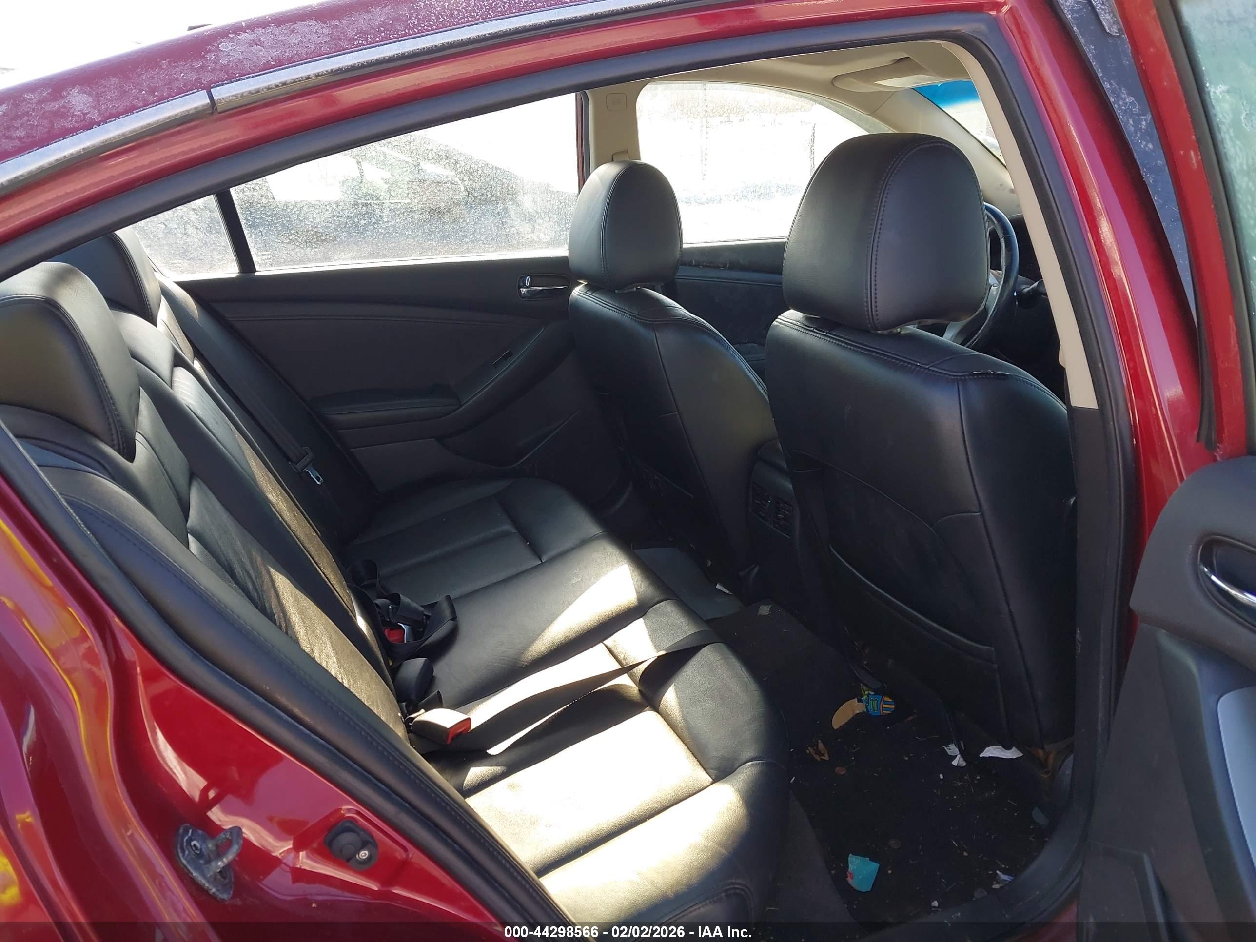 NISSAN ALTIMA image 8