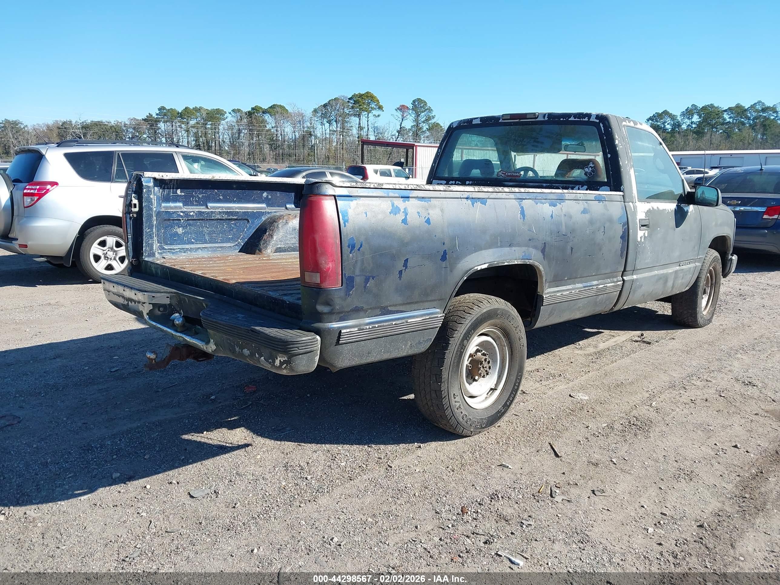 CHEVROLET GMT-400 image 4