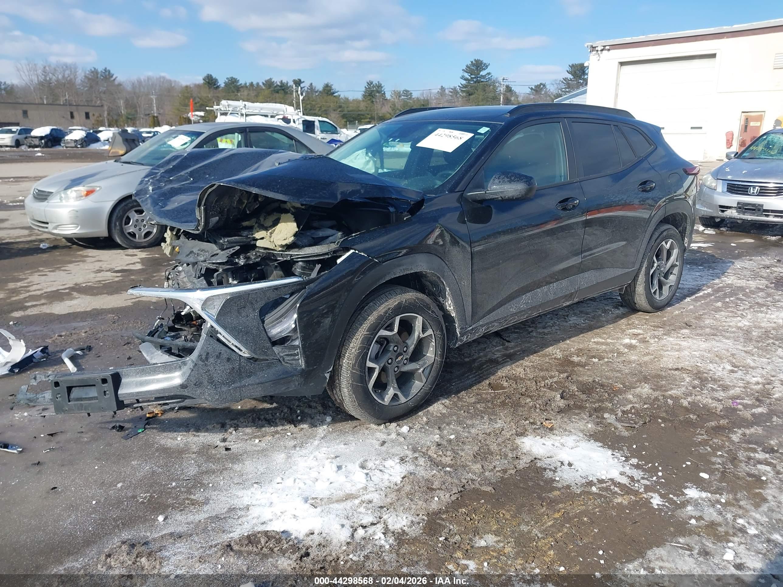 CHEVROLET TRAX image 2