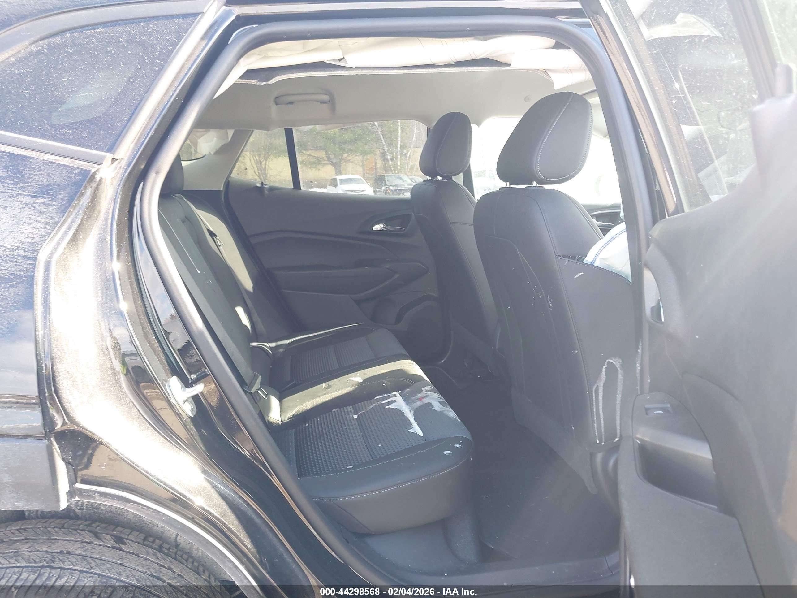 CHEVROLET TRAX image 8