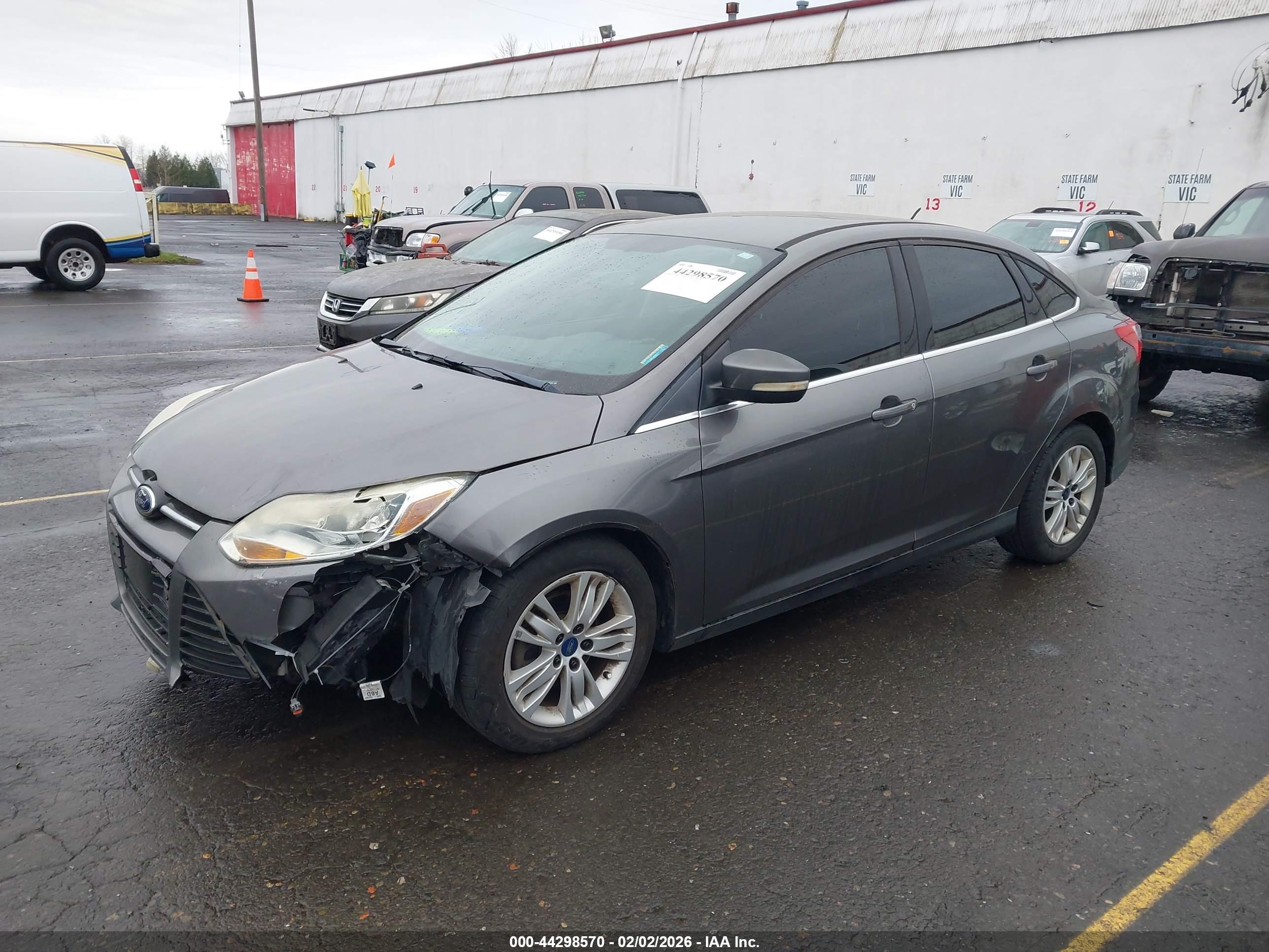 FORD FOCUS image 2