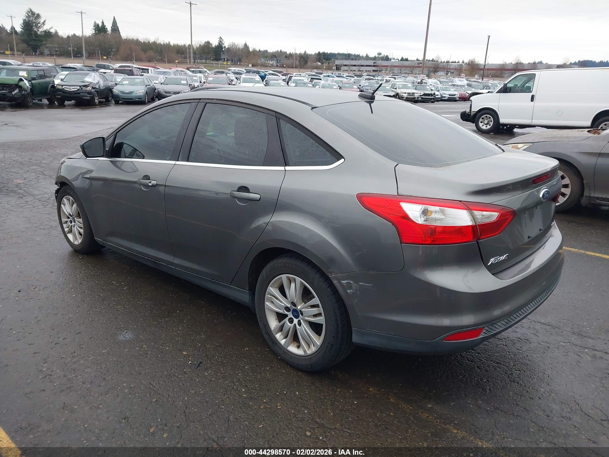 FORD FOCUS image 3