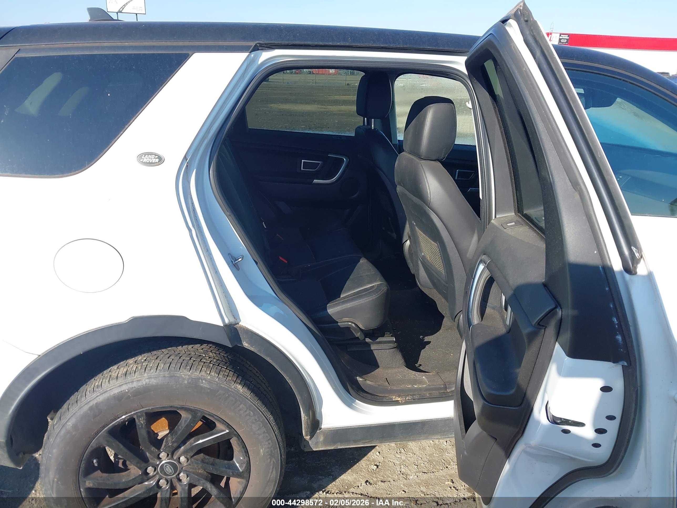LAND ROVER image 8