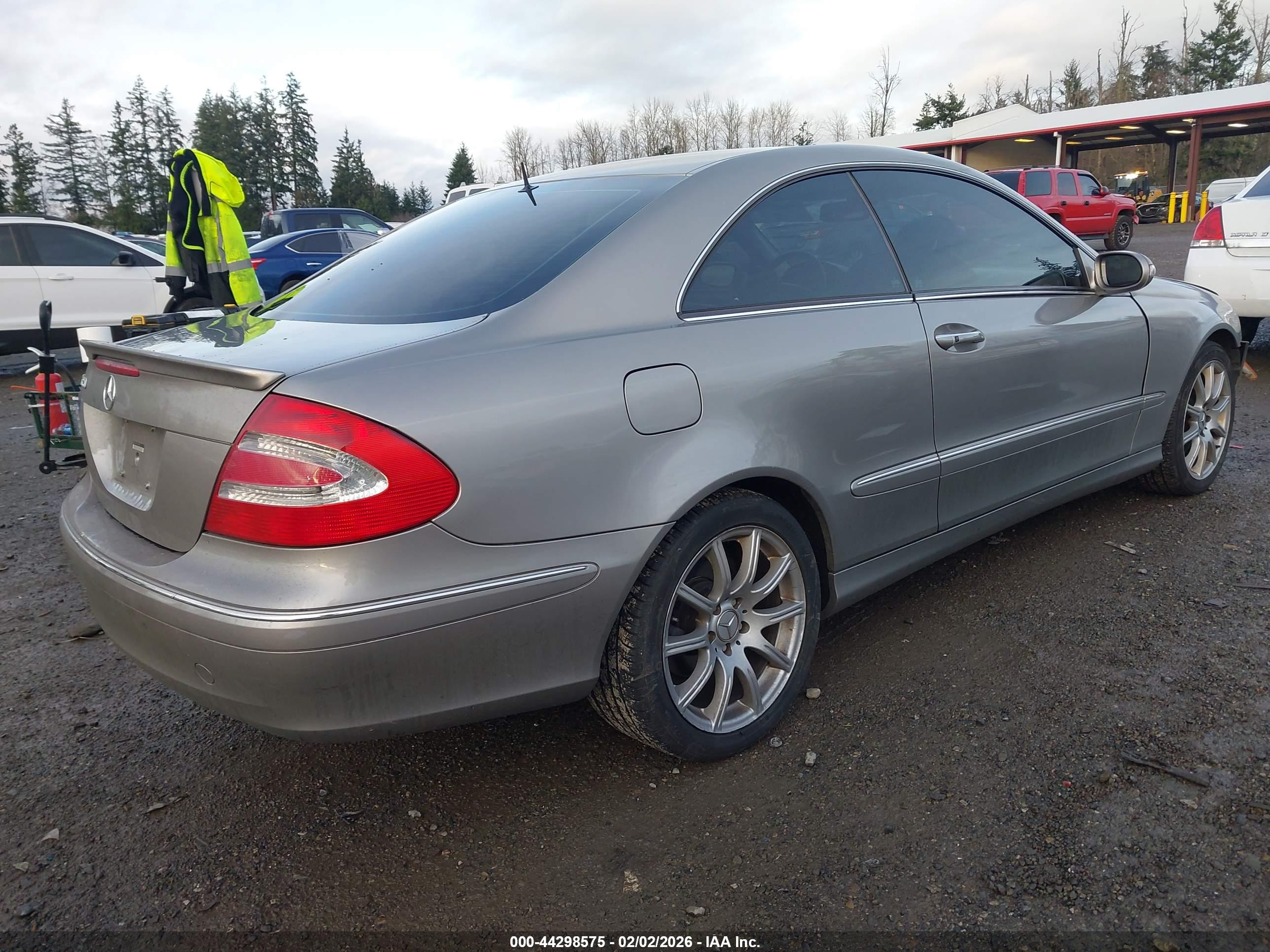 MERCEDES-BENZ CLK image 4