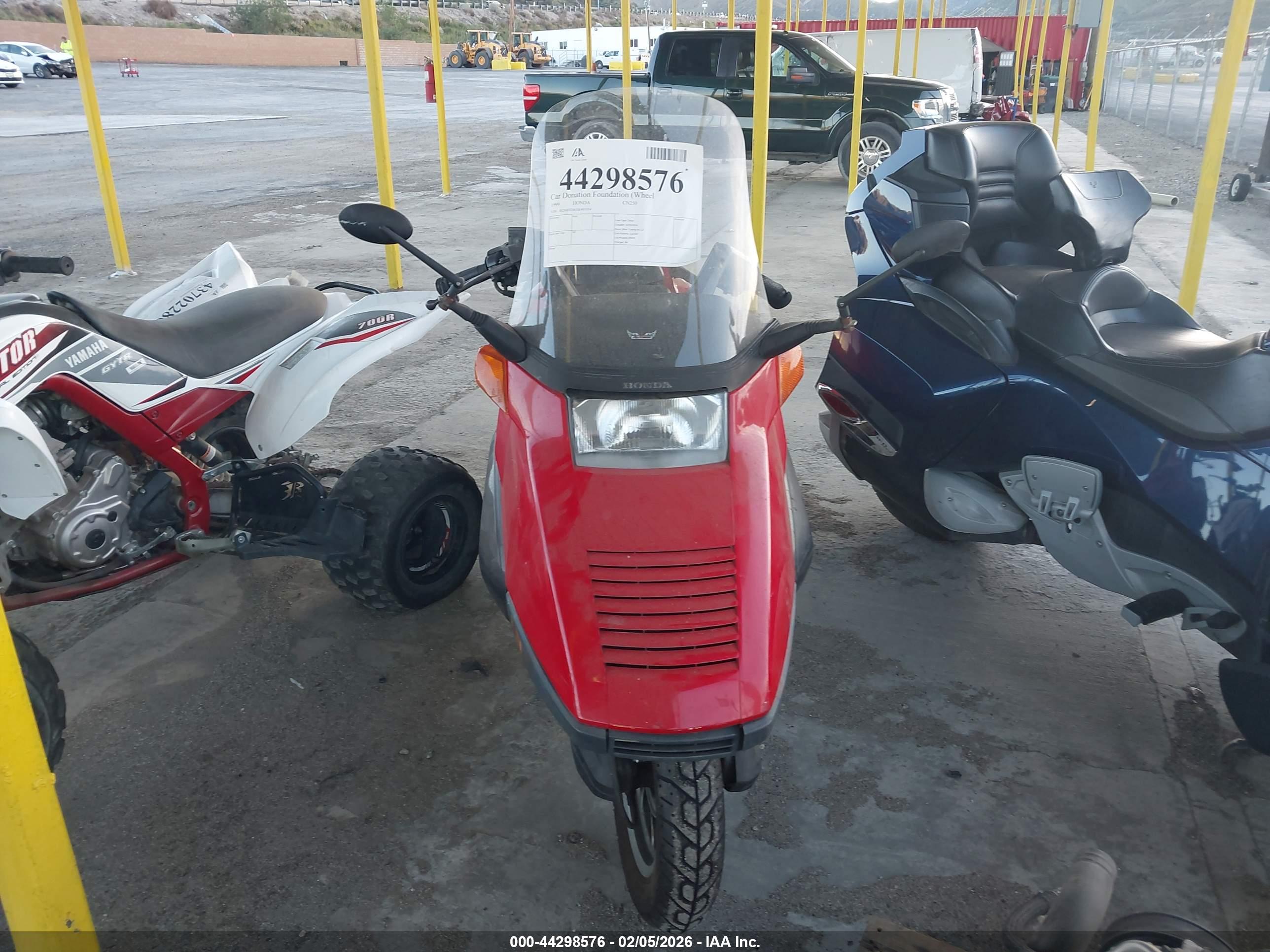 HONDA CN250 image 5