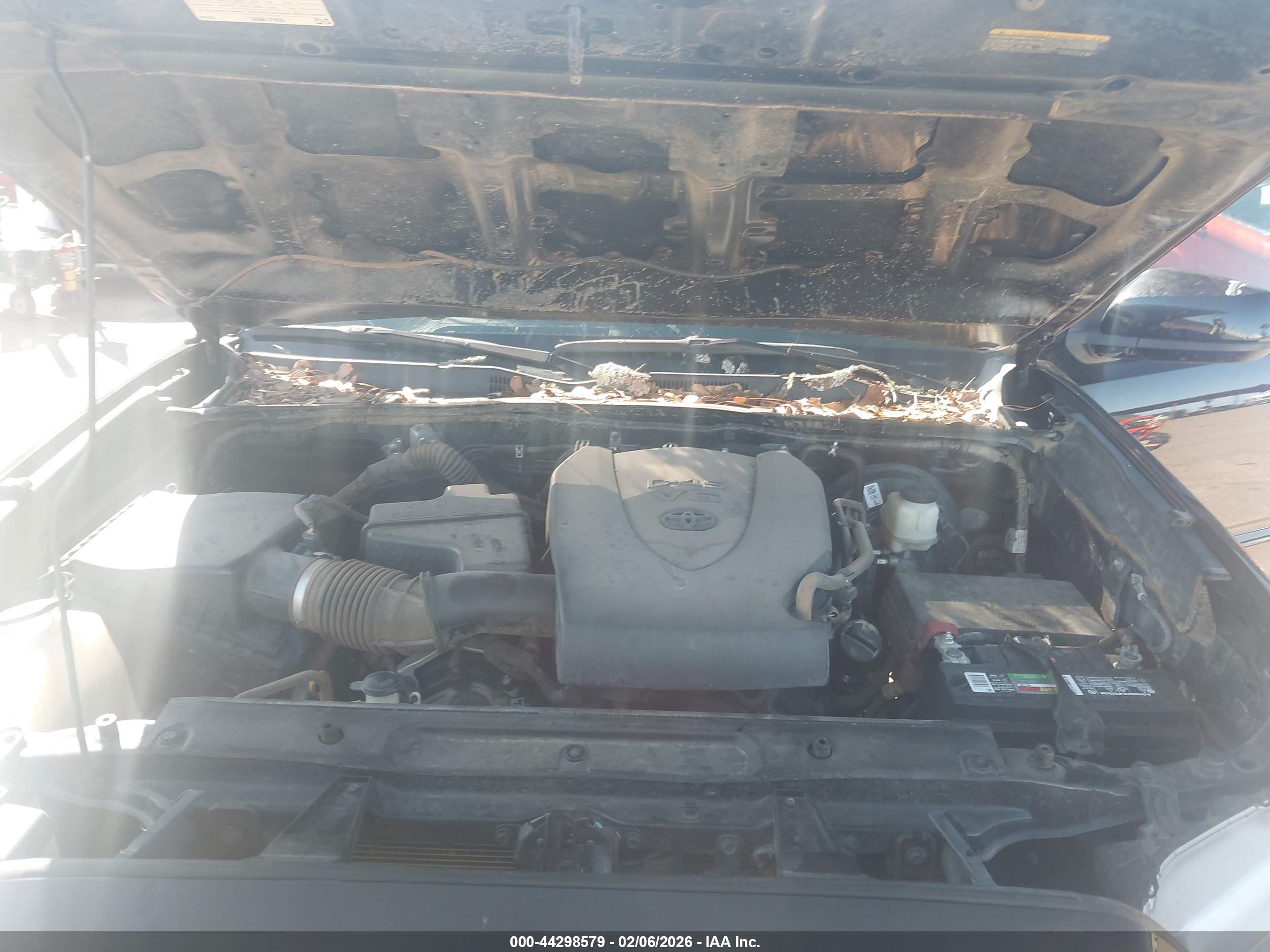 TOYOTA TACOMA image 10