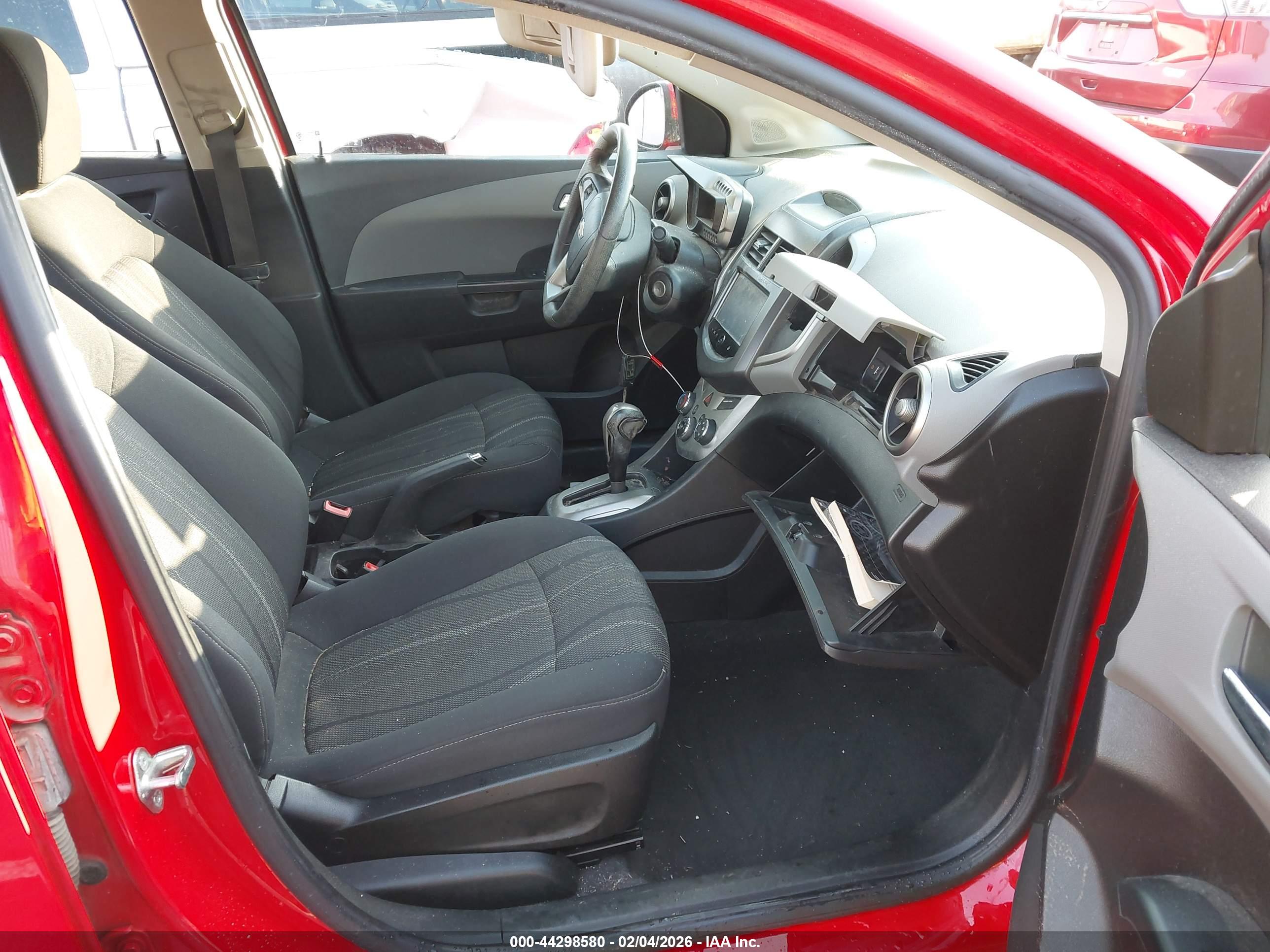 CHEVROLET SONIC image 5