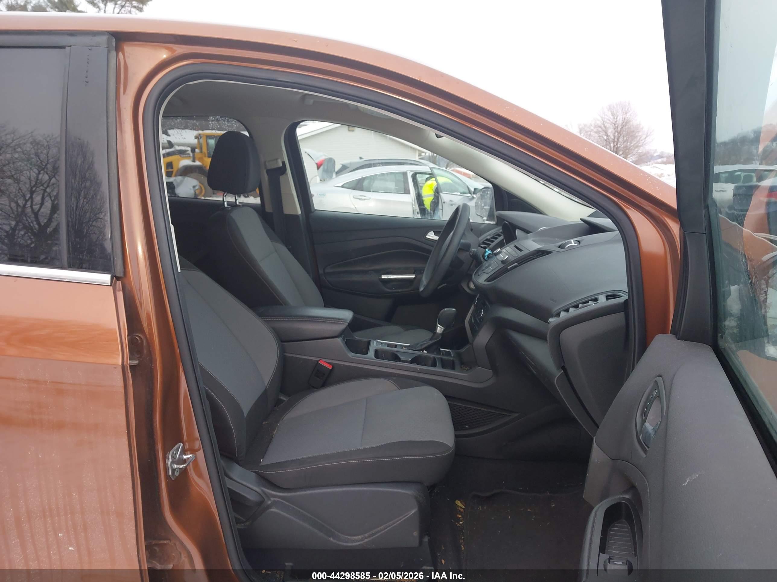FORD ESCAPE image 5