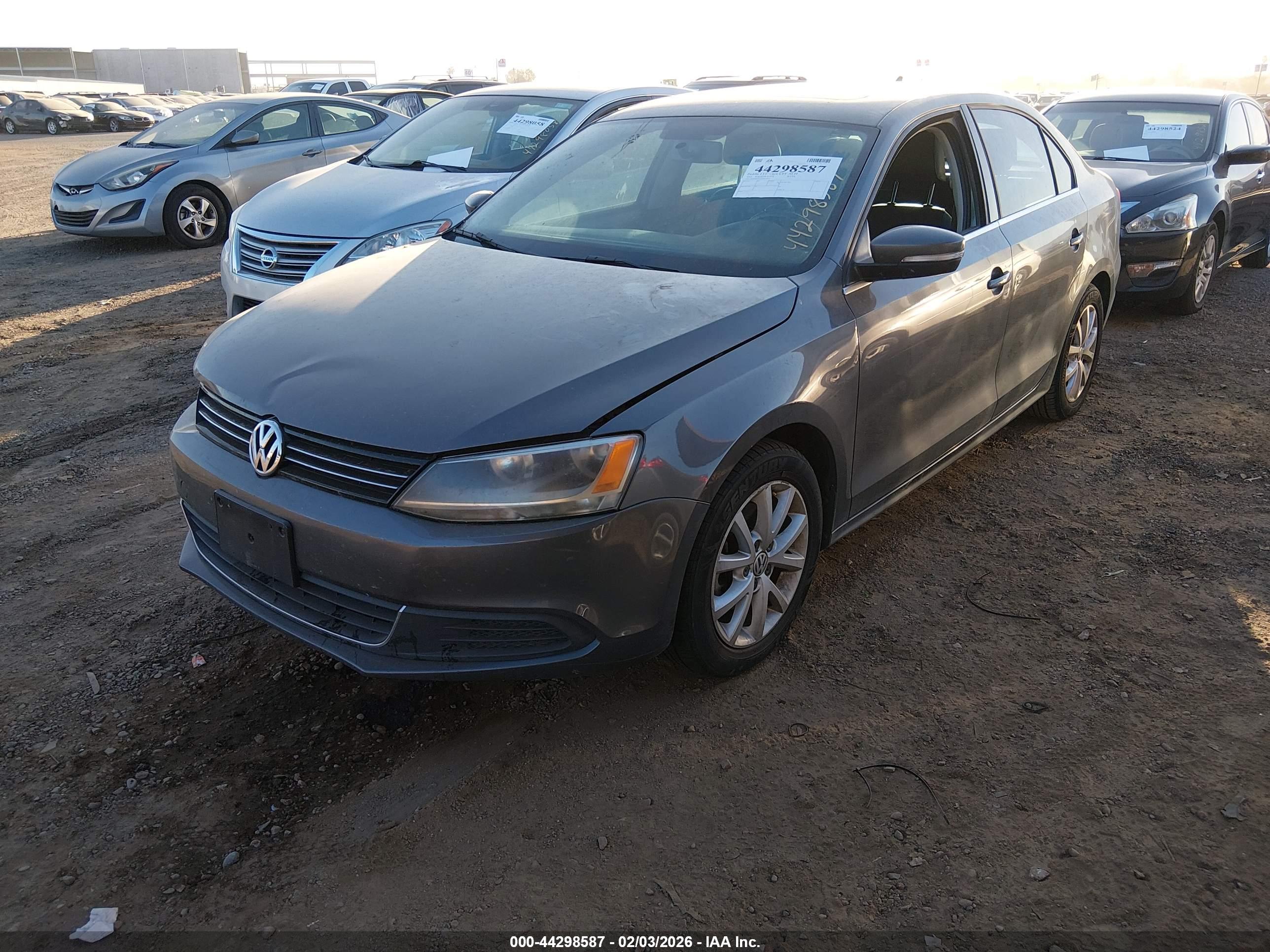 VOLKSWAGEN JETTA image 6