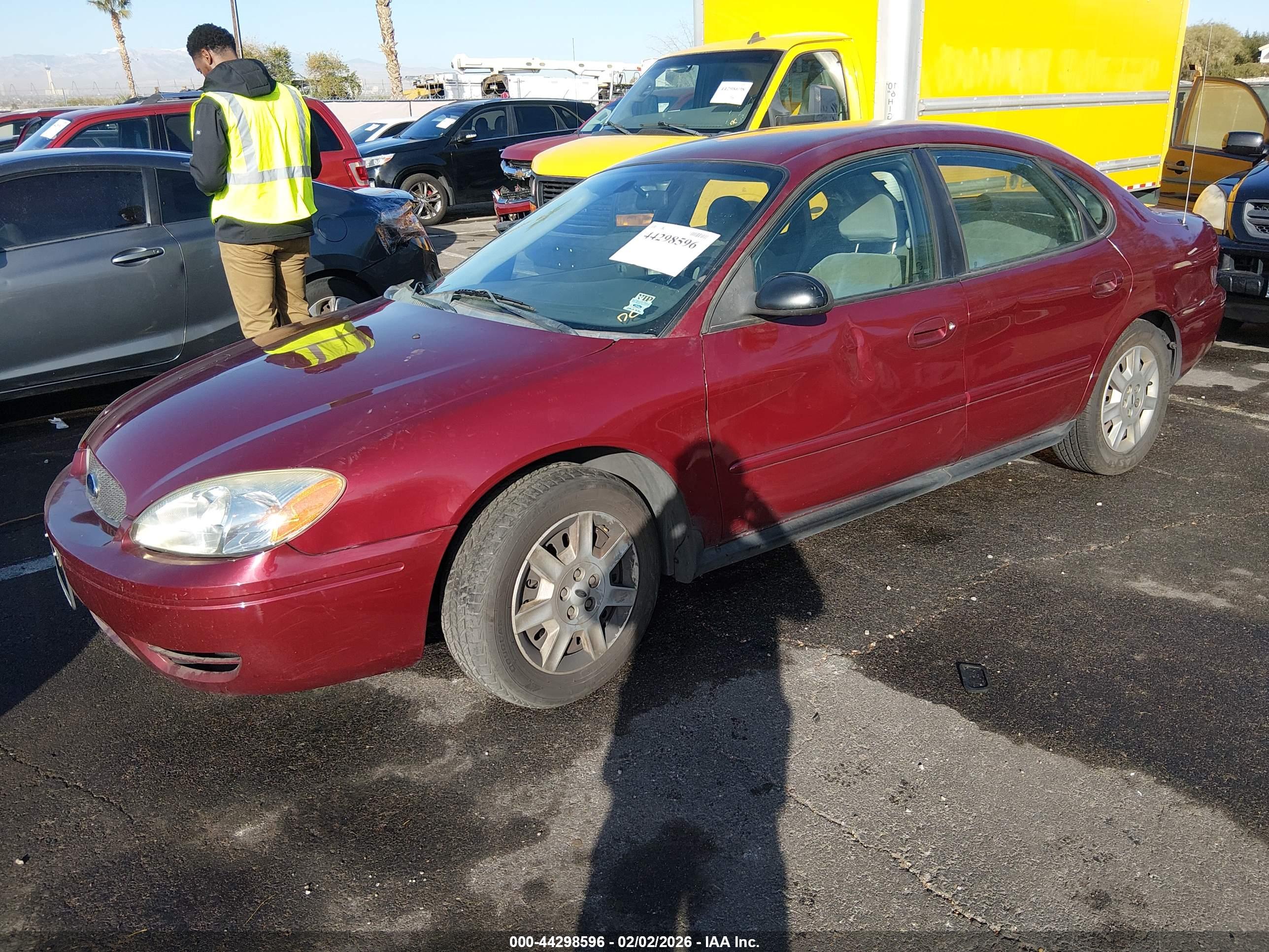 FORD TAURUS image 2