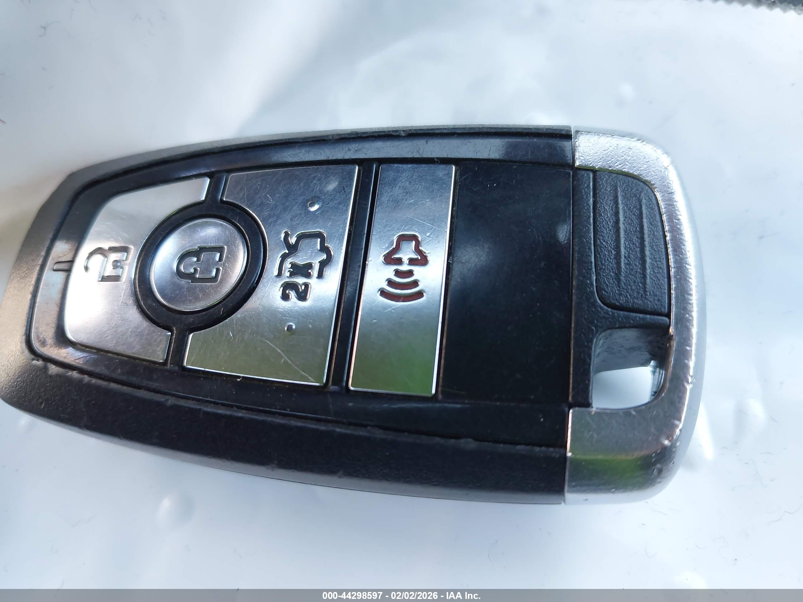 FORD FUSION image 11