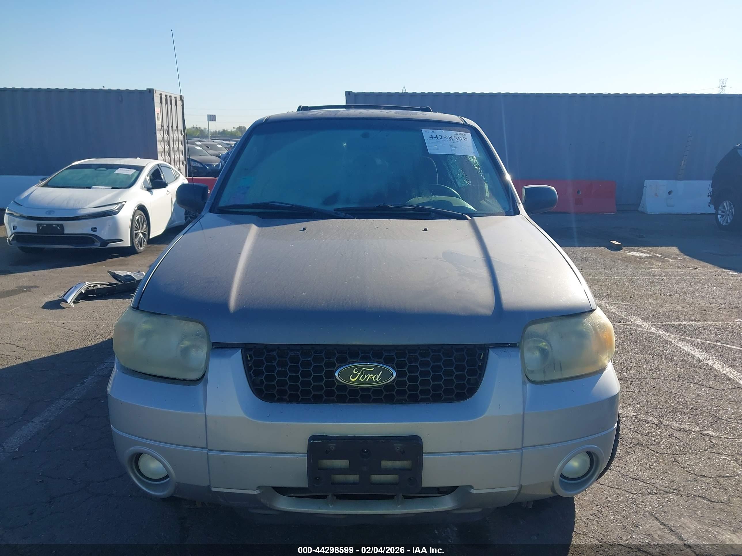 FORD ESCAPE image 6