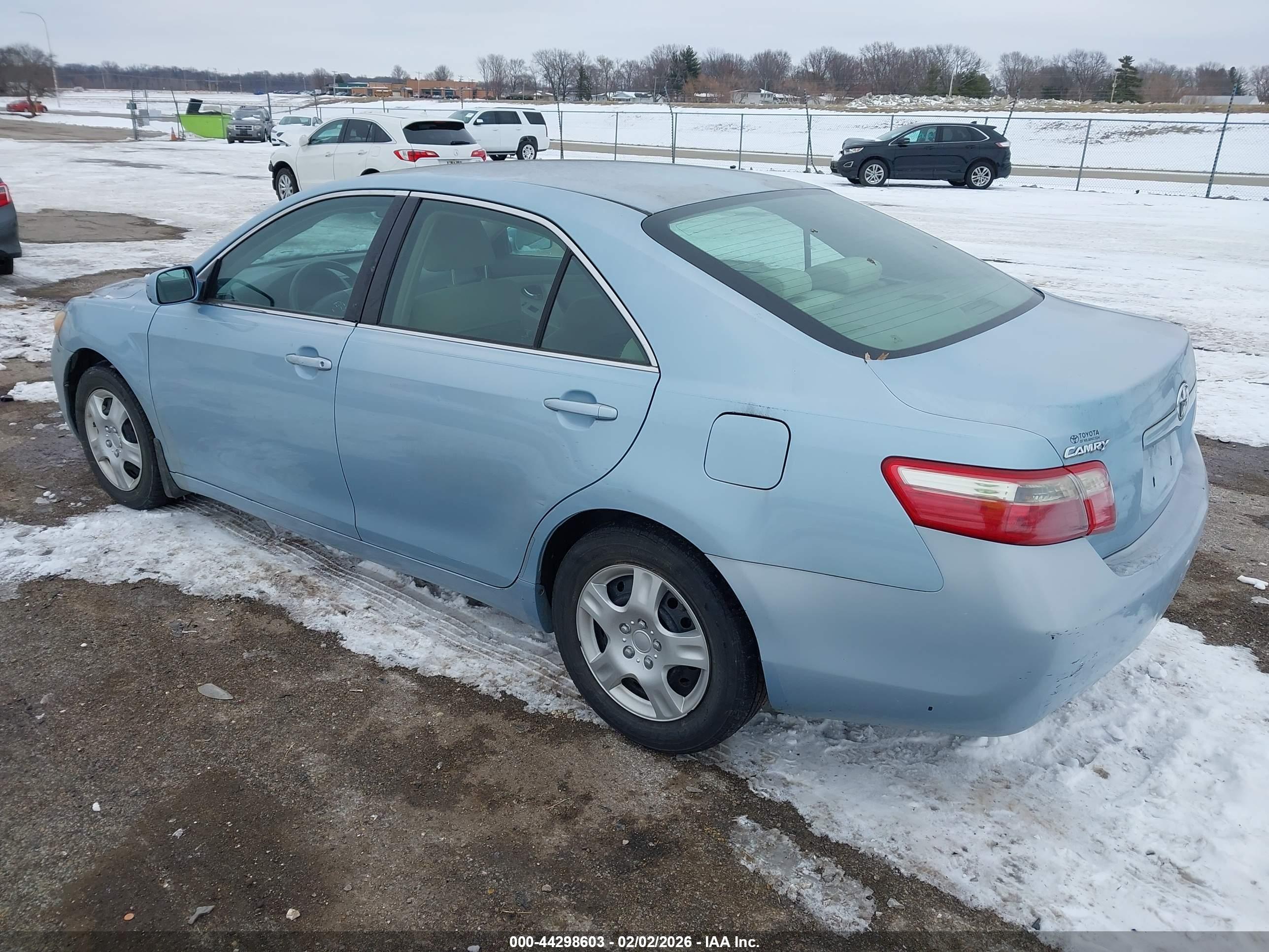 TOYOTA CAMRY image 3