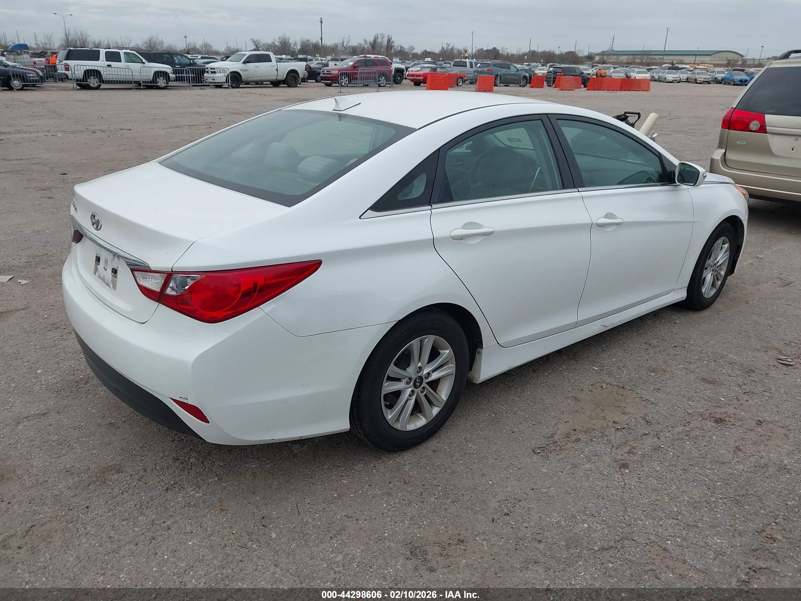 HYUNDAI SONATA image 4