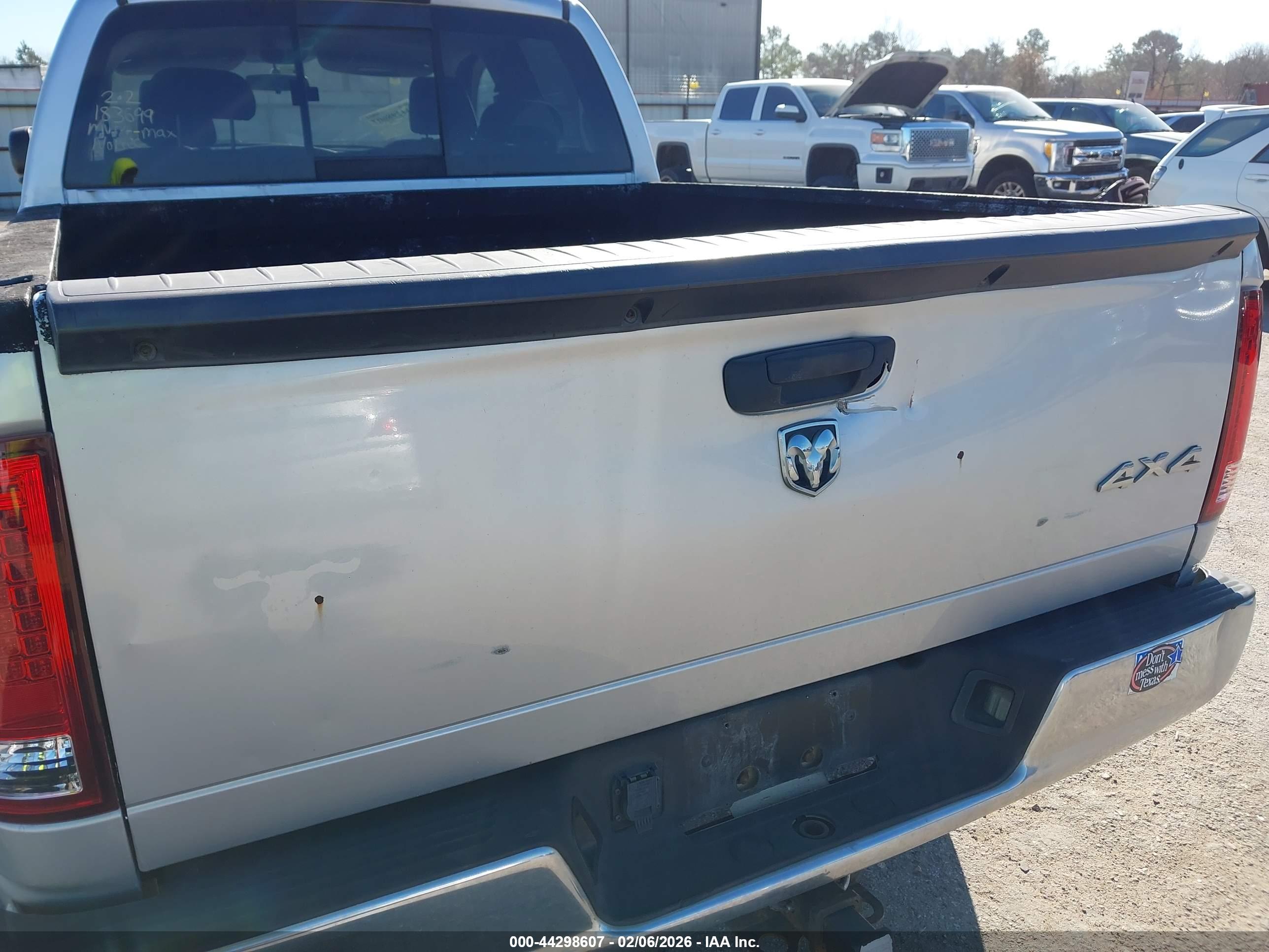 DODGE RAM image 6